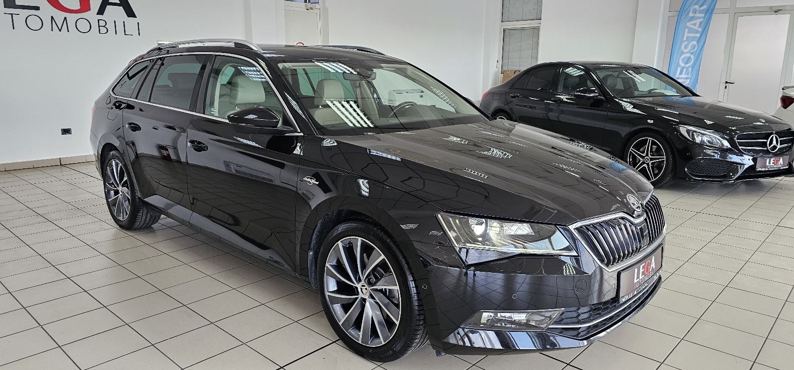 Škoda Superb Combi 2,0 TDI automatik Laurin&Klement 190ks, fotografija 2
