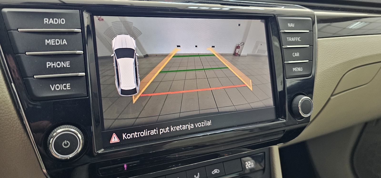 Škoda Superb Combi 2,0 TDI automatik Laurin&Klement 190ks, fotografija 17