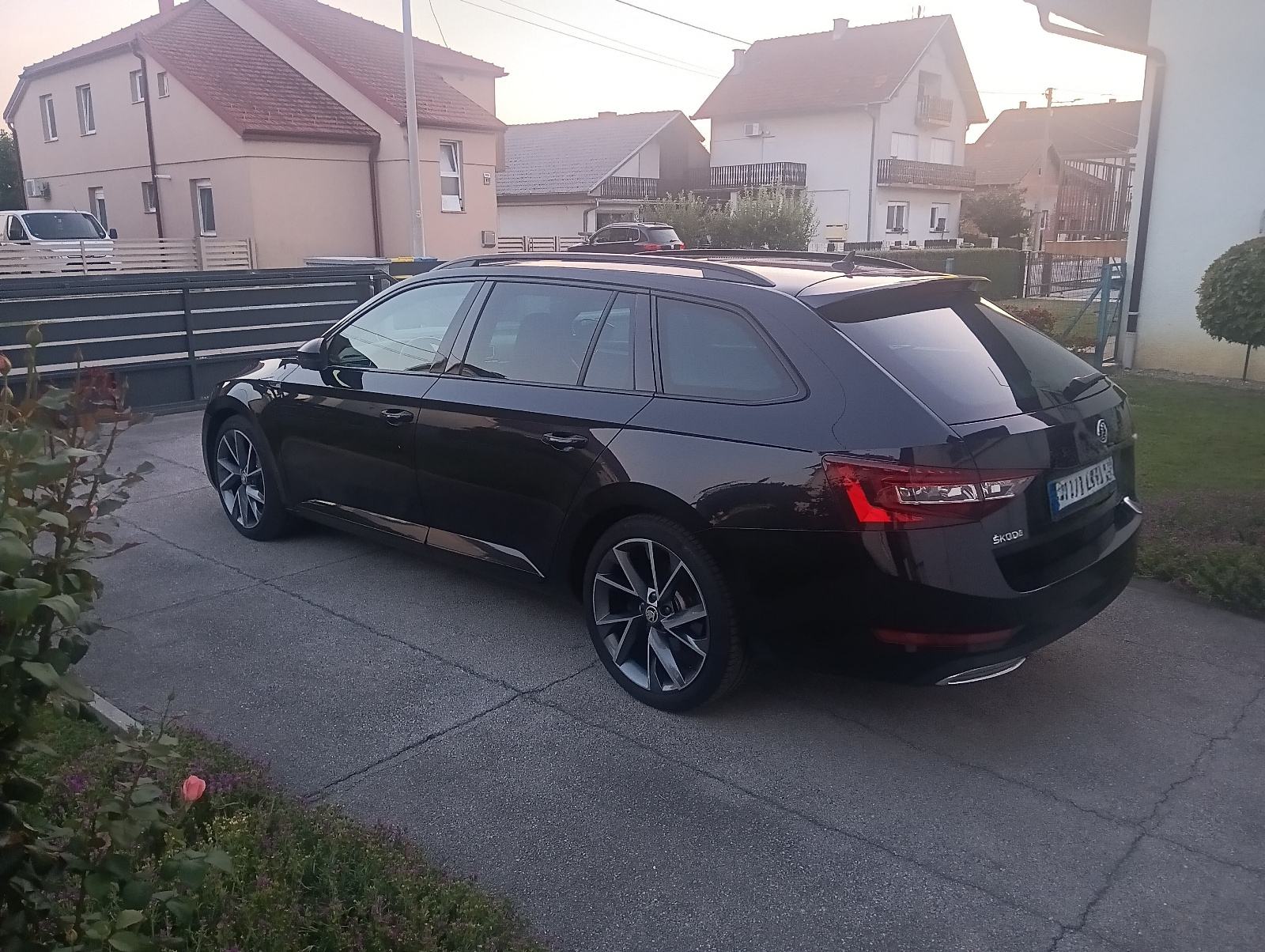Škoda Superb 2,0 TDI DSG automatik, fotografija 7