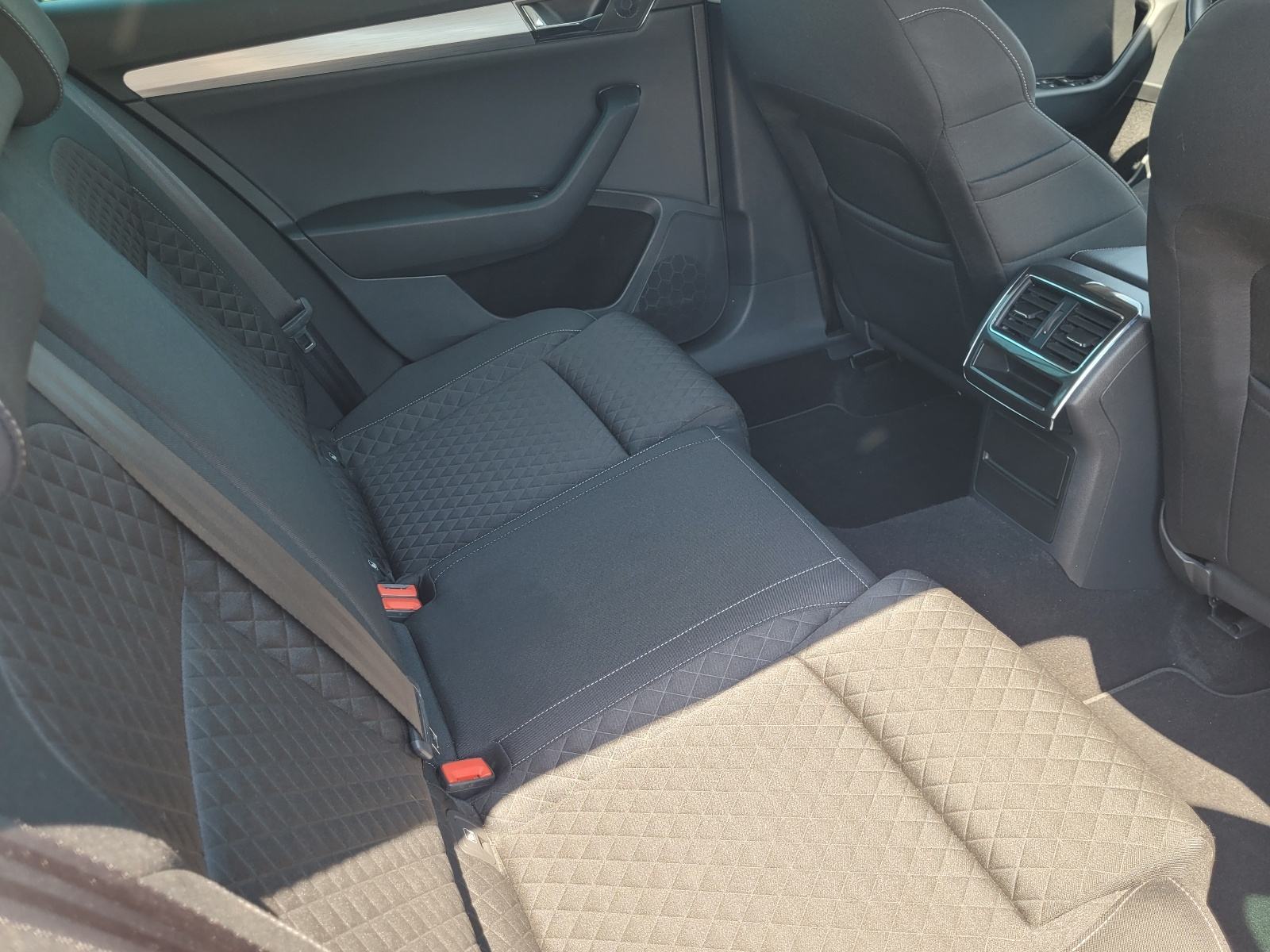 Škoda Superb Combi 2,0 TDI DSG#LEASING#GARANCIJA #, fotografija 9