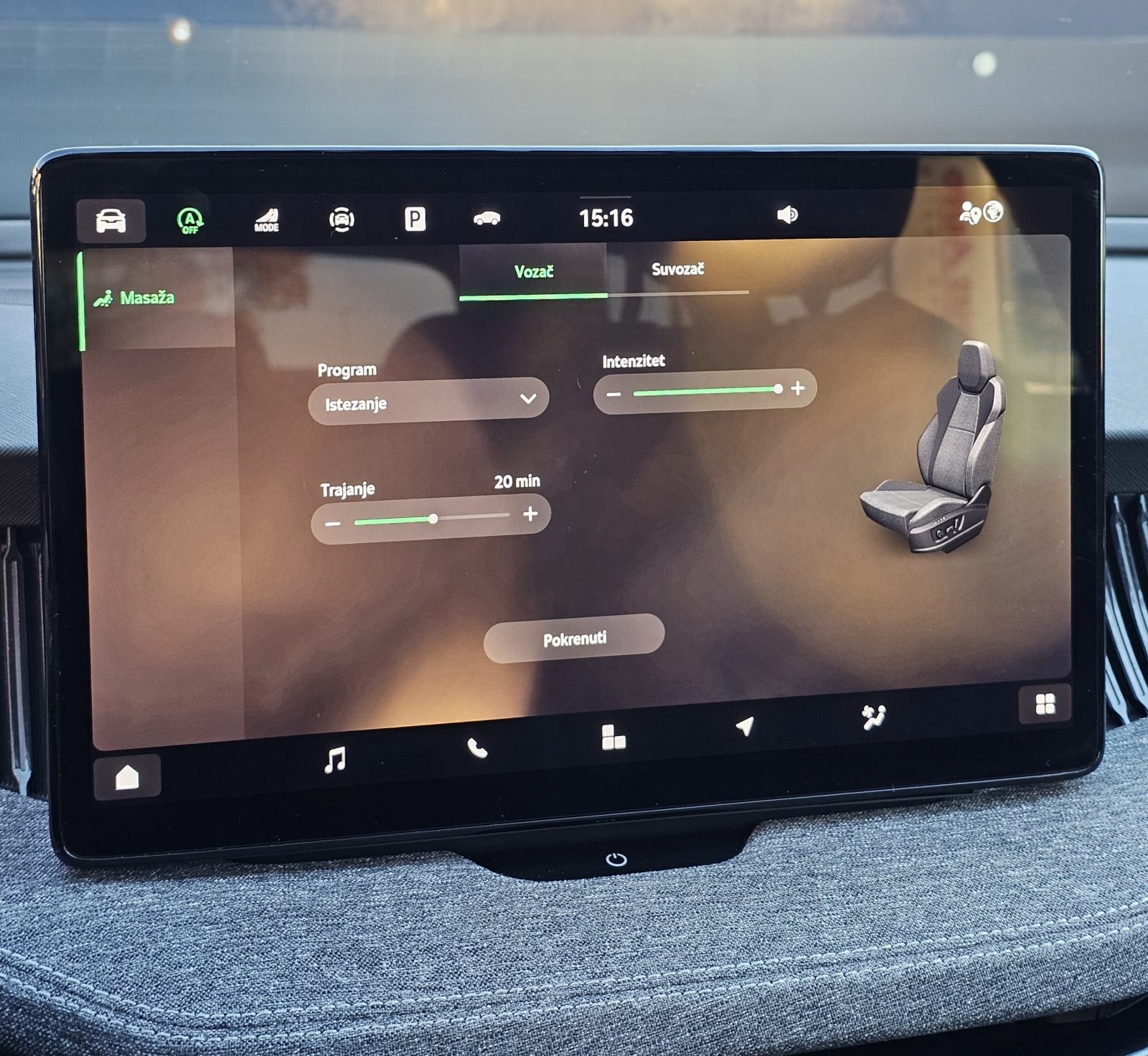 Škoda Superb Combi 2,0 TDI DSG, fotografija 17