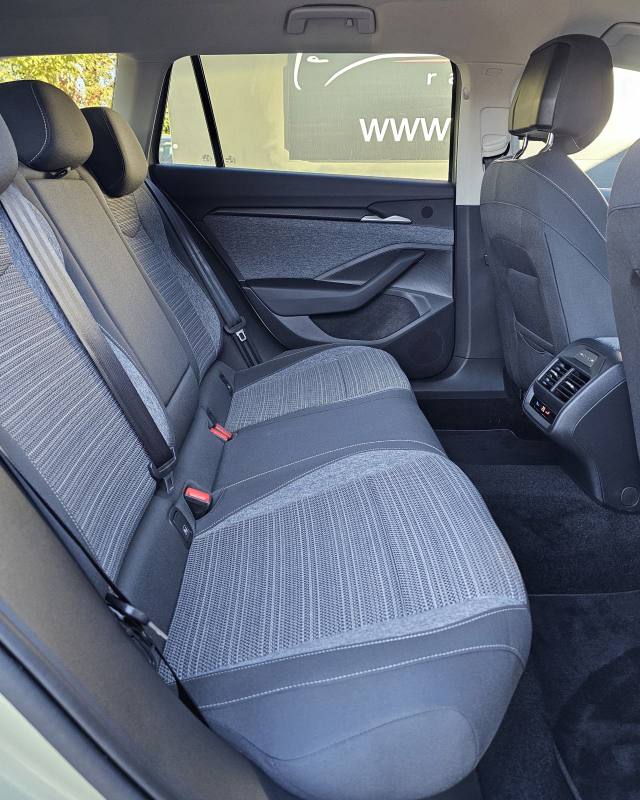 Škoda Superb Combi 2,0 TDI DSG, fotografija 20