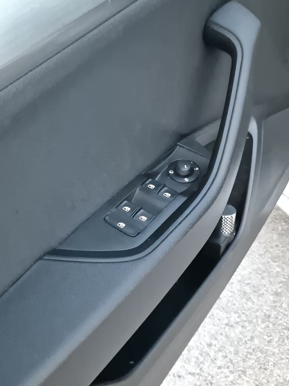 Škoda Superb Combi 2,0 TDI "" DSG "" PERLA BOJA, fotografija 15