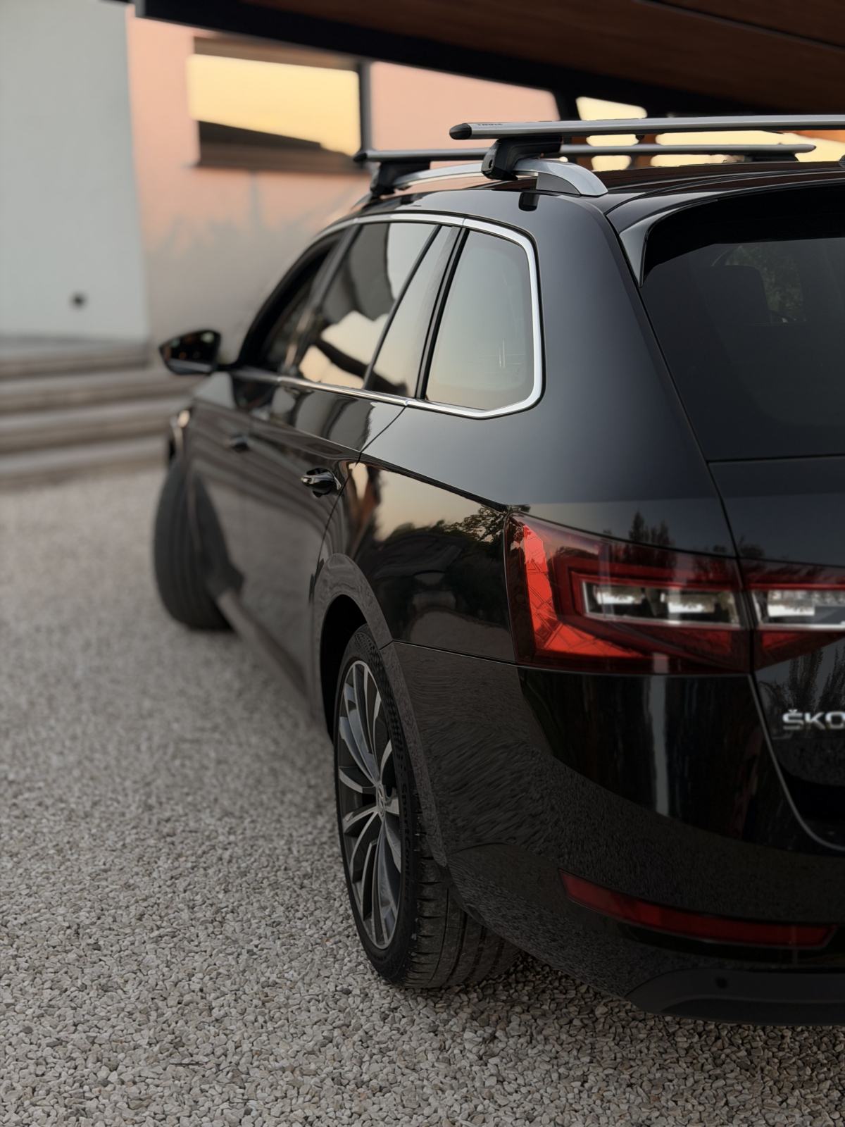 Škoda Superb Combi 2,0 TDI DSG, fotografija 6