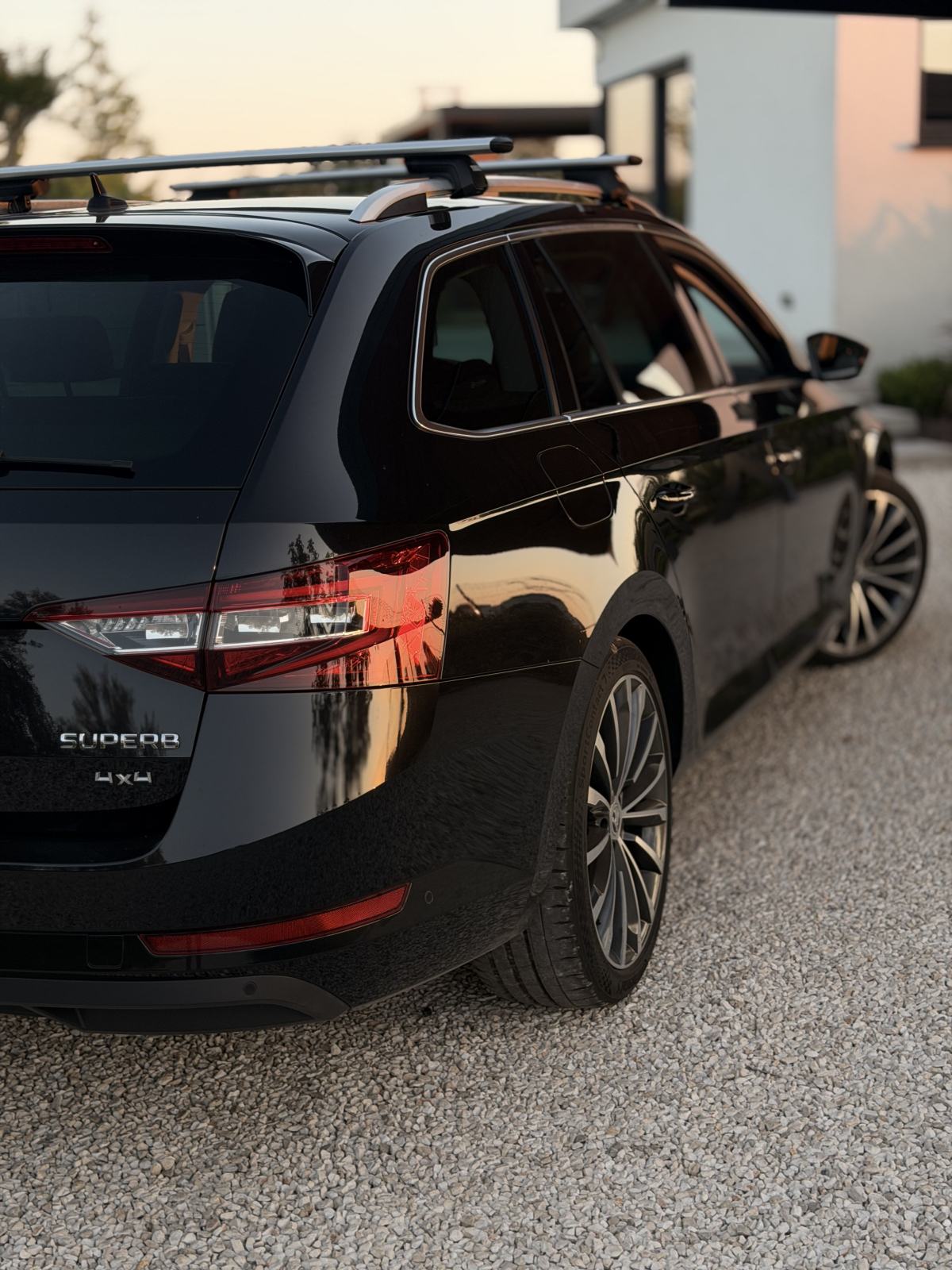 Škoda Superb Combi 2,0 TDI DSG, fotografija 5