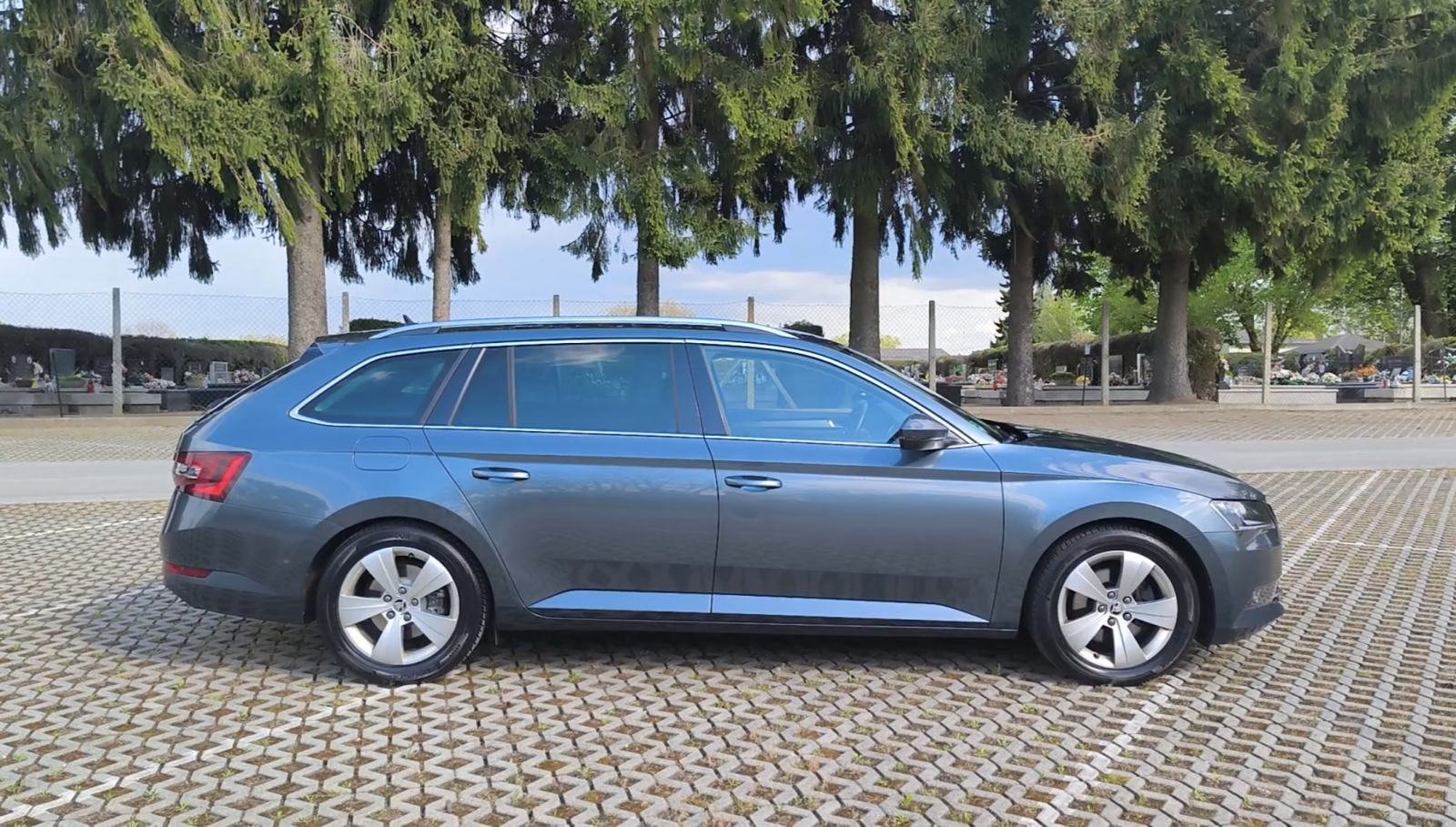 Škoda Superb Combi 2,0 TDi, DSG, Virtual, 140kw, EKSTRA STANJE, fotografija 12