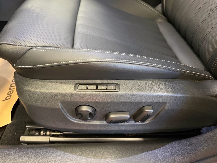 Škoda Superb Combi 2,0 TDI LEASING BEZ UČEŠĆA I BEZ JAMACA, fotografija 9