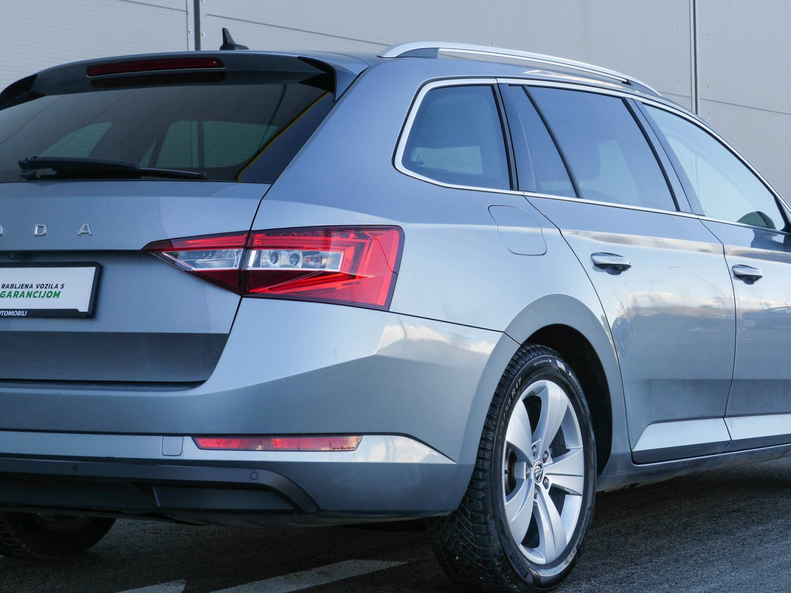 Škoda Superb Combi 2,0 TDI DSG ⭐AKCIJA - 2G. JAMSTVA + REGISTRACIJA⭐, fotografija 10