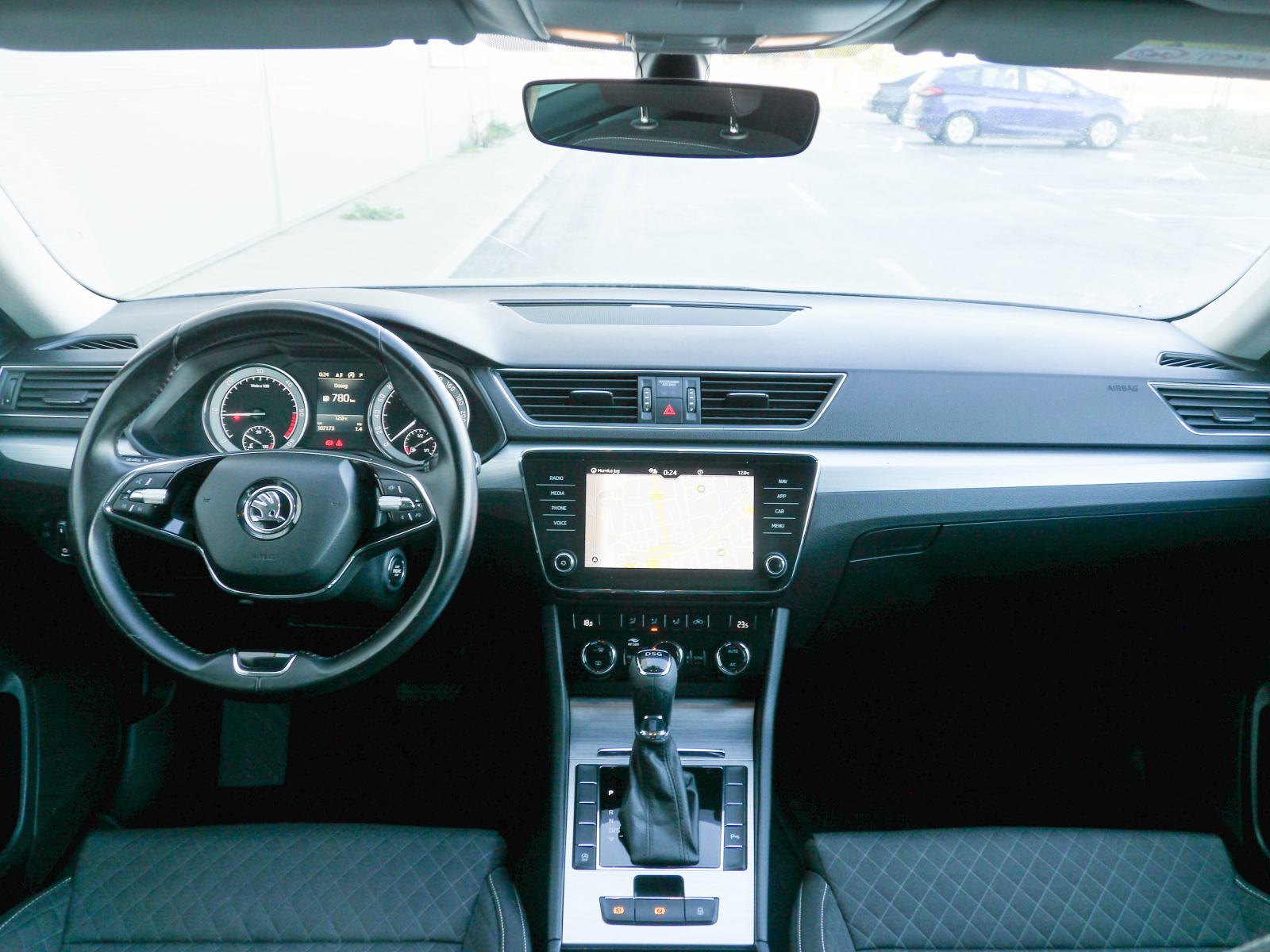 Škoda Superb Combi 2,0 TDI DSG ⭐AKCIJA - 2G. JAMSTVA + REGISTRACIJA⭐, fotografija 19