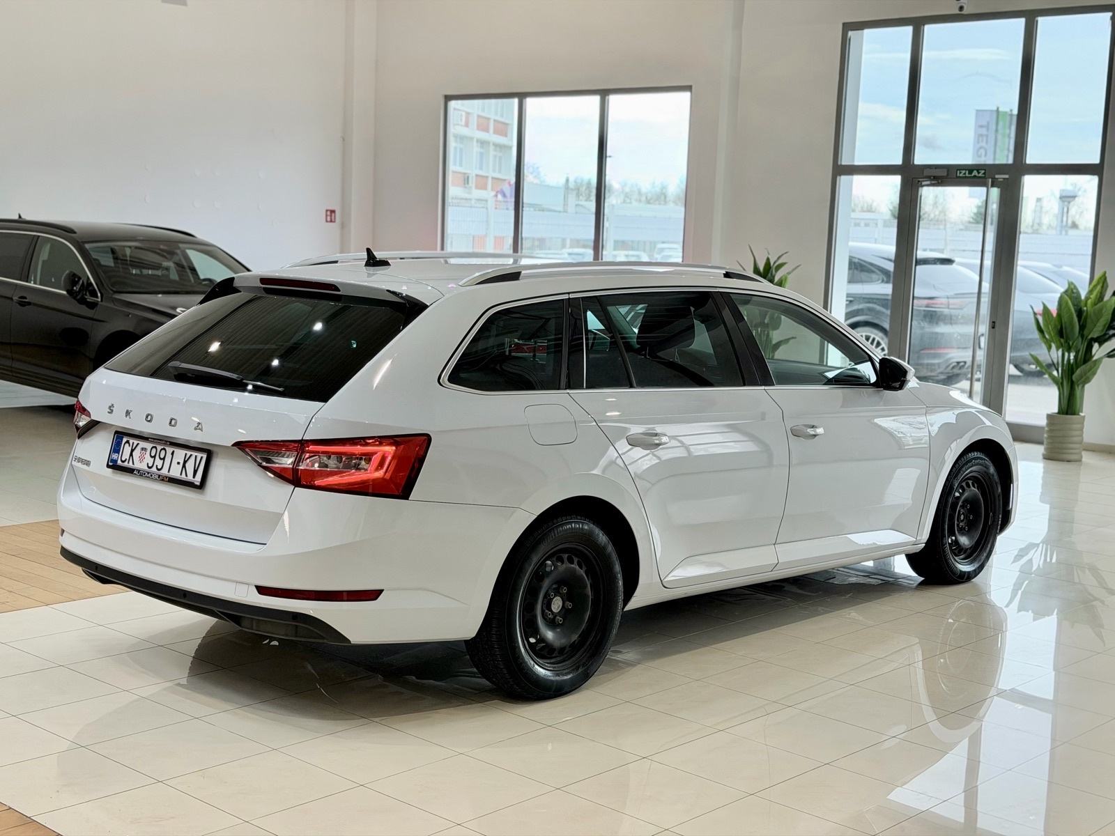 Škoda Superb Combi 2,0 TDI | DSG | 2022 | PDC | 17” |, fotografija 10