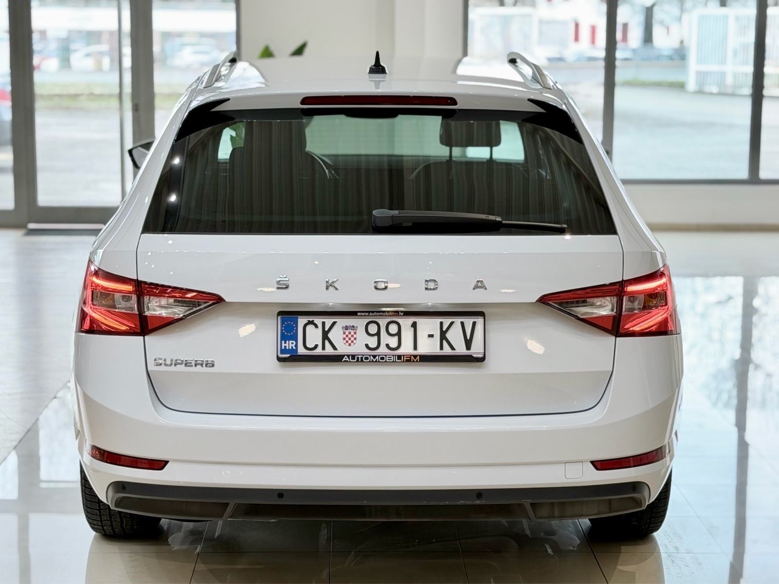 Škoda Superb Combi 2,0 TDI | DSG | 2022 | PDC | 17” |, fotografija 8