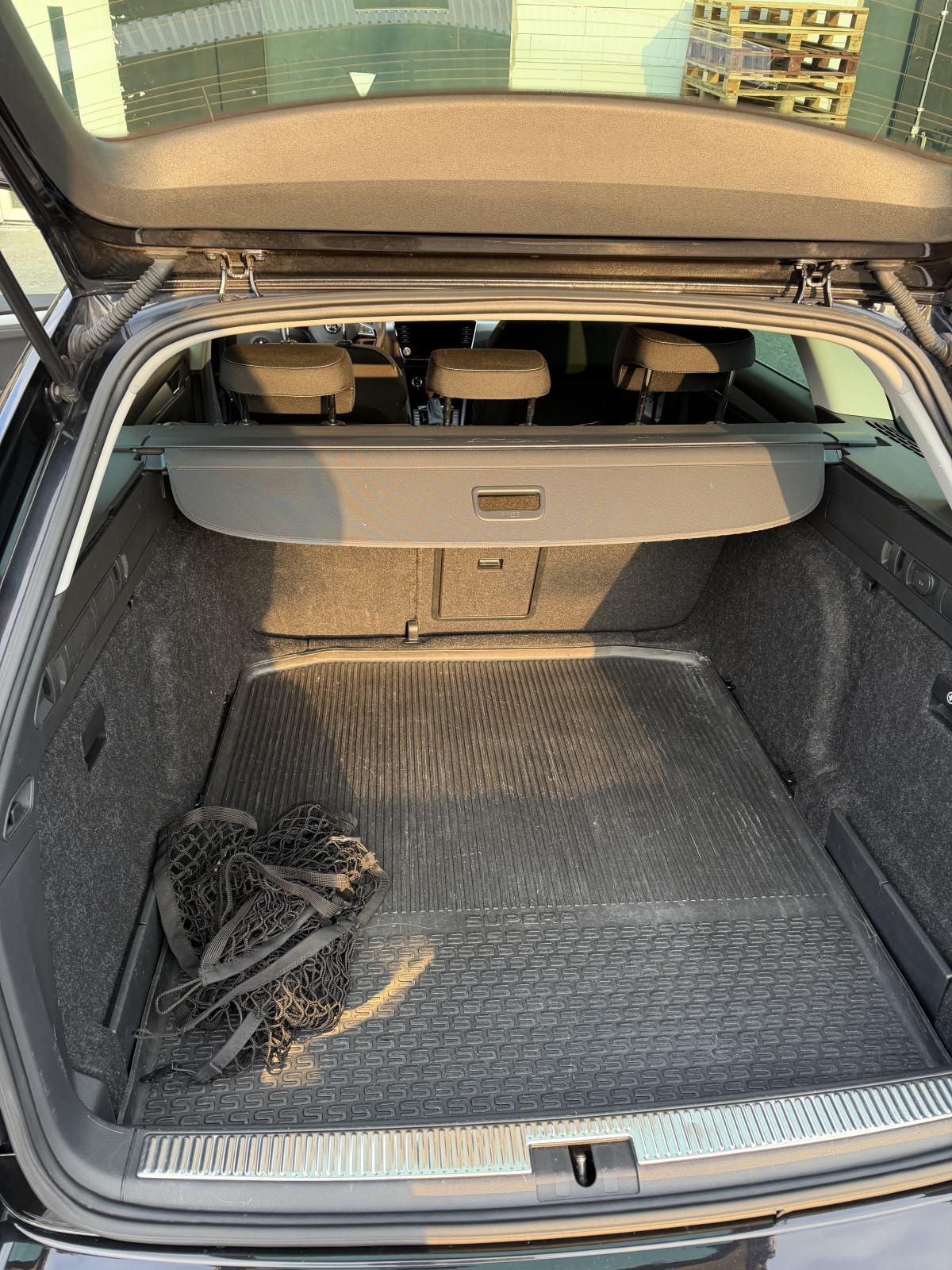 Škoda Superb Combi 2,0 TDI, fotografija 7