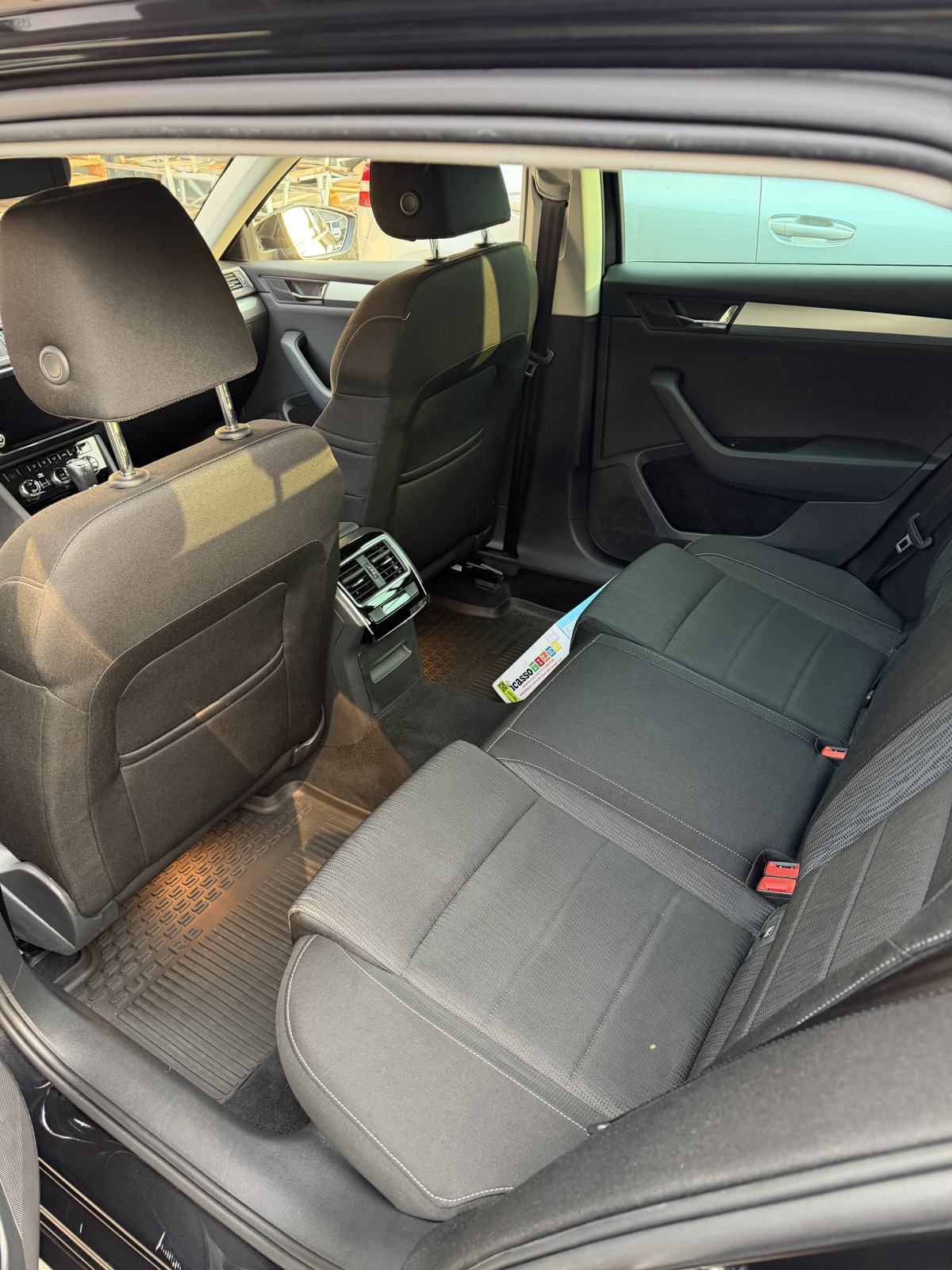 Škoda Superb Combi 2,0 TDI, fotografija 8