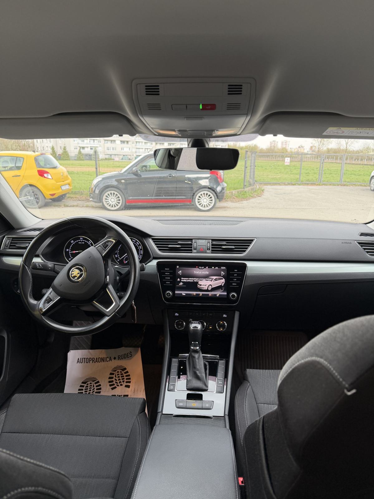 Škoda Superb Combi 2,0 TDI, fotografija 9