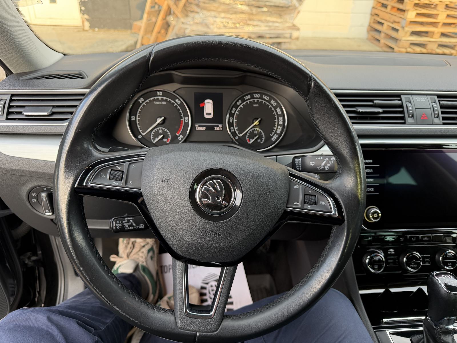 Škoda Superb Combi 2,0 TDI, fotografija 11