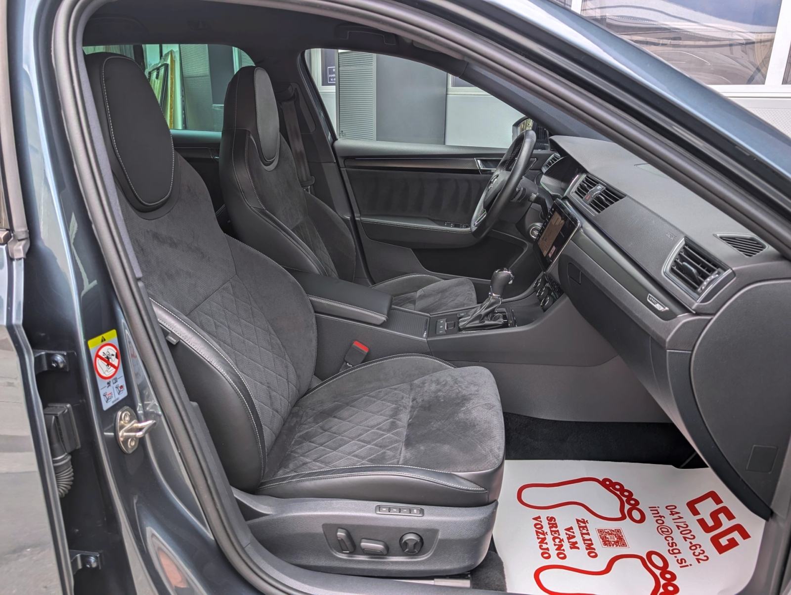 Škoda Superb Combi 2.0 TDI Sportline DSG, fotografija 13
