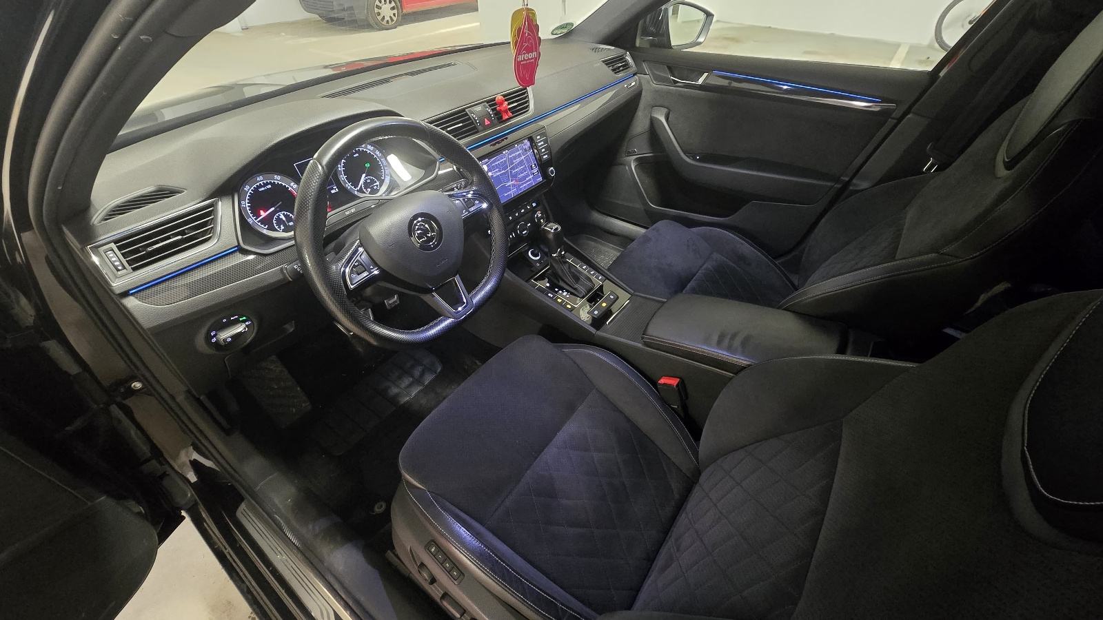 Škoda Superb Sportline 2,0 280ks TSI DSG automatik, fotografija 11