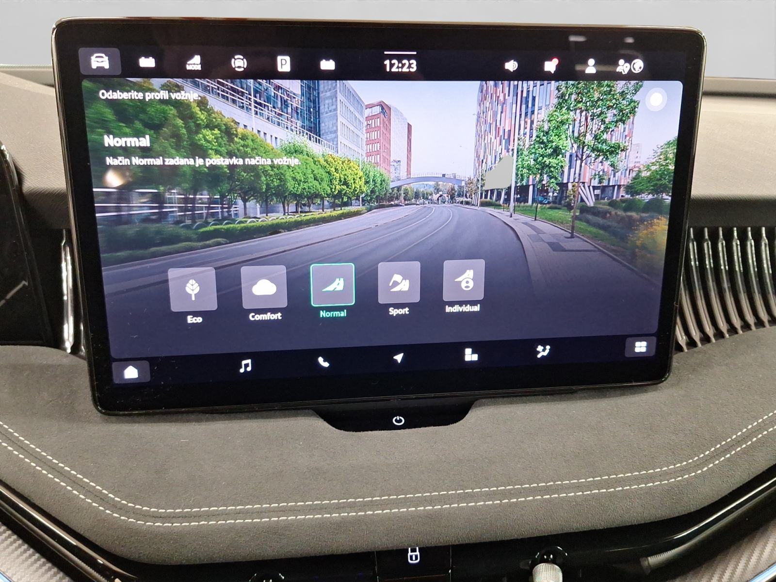 Škoda Superb Combi Sport.Plus 1.5 TSI DSG PHEV * DEMO VOZILO *, fotografija 13