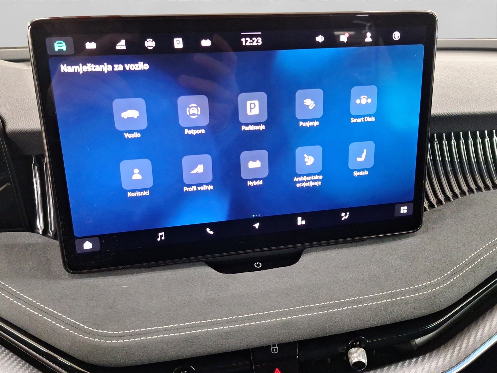 Škoda Superb Combi Sport.Plus 1.5 TSI DSG PHEV * DEMO VOZILO *, fotografija 14