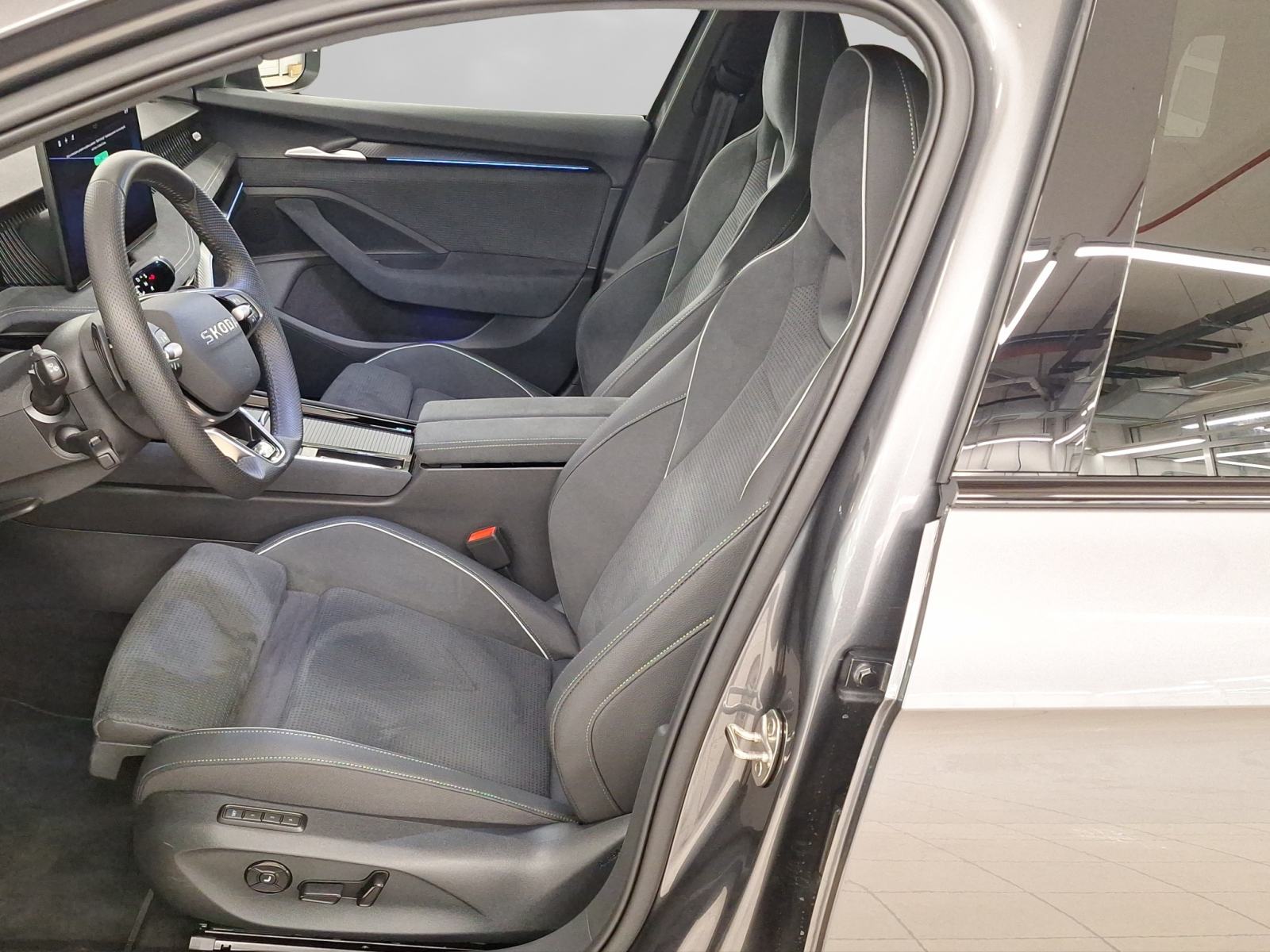 Škoda Superb Combi Sport.Plus 1.5 TSI DSG PHEV * DEMO VOZILO *, fotografija 18