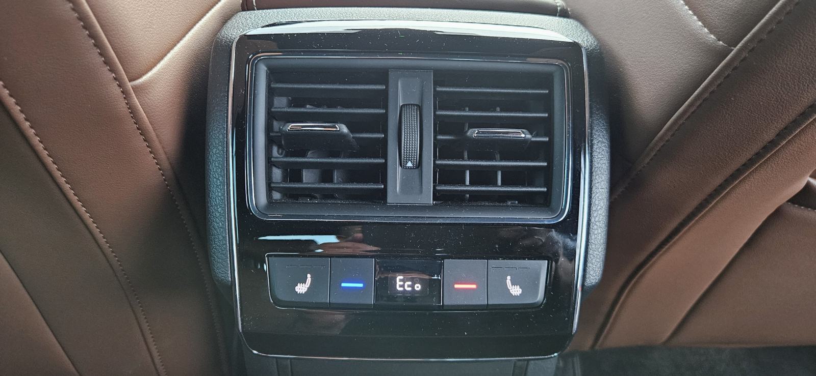 Škoda Superb, DSG 1.4 PHEV 160kWt, kamera 360°Laurin & Klement, fotografija 20
