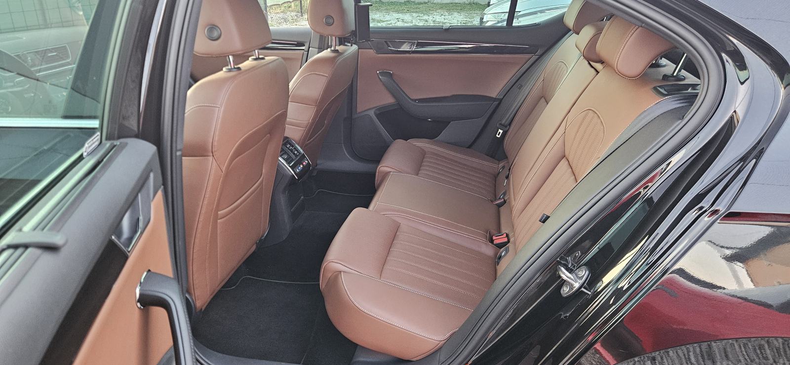 Škoda Superb, DSG 1.4 PHEV 160kWt, kamera 360°Laurin & Klement, fotografija 15