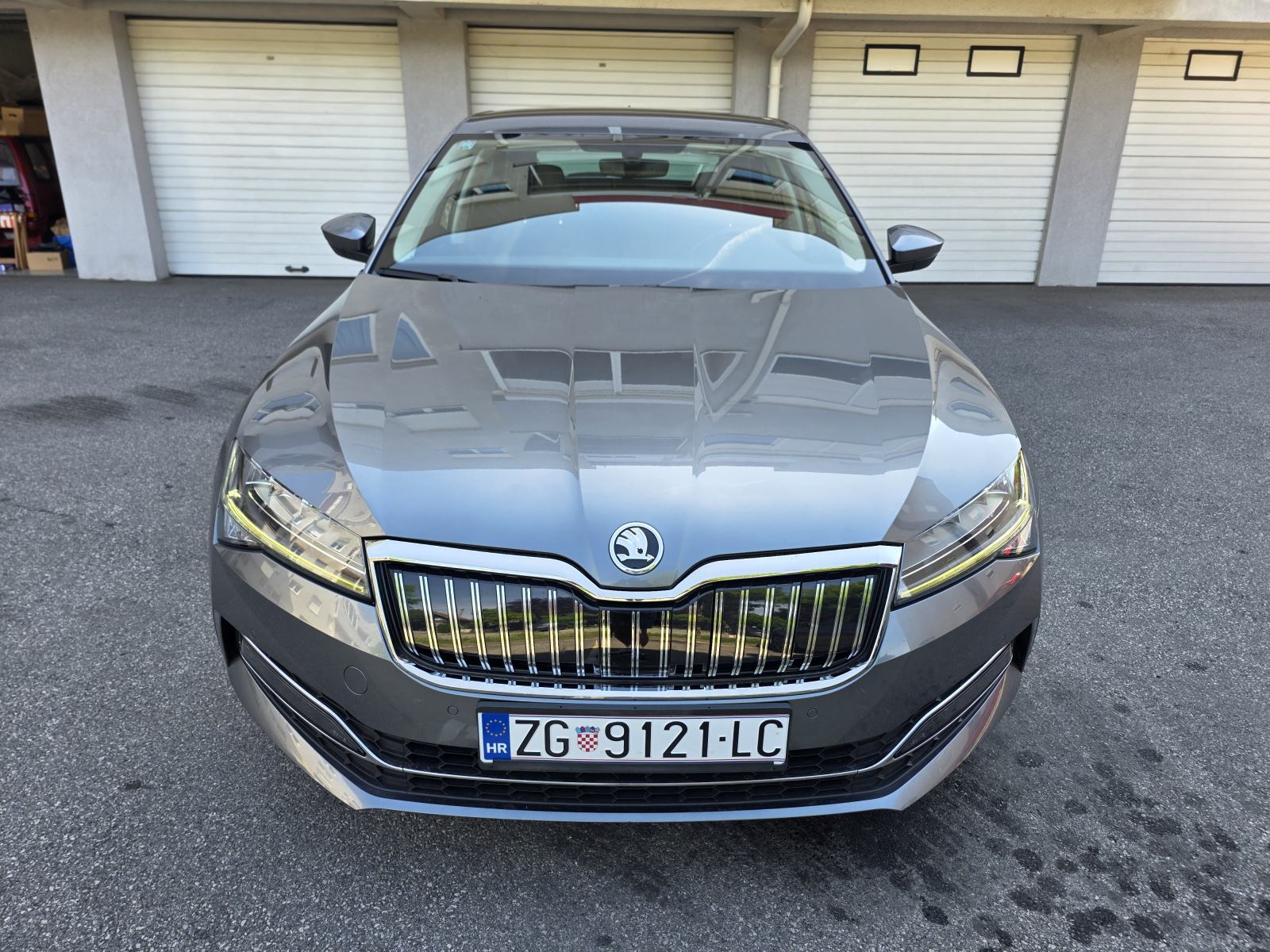Škoda Superb iV Plag-in hybrid DSG HR-auto 2022g reg 5.2027g, fotografija 7
