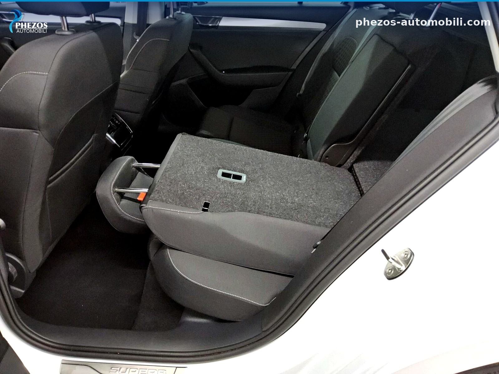 Škoda Superb Kombi 1.4 TSI iV Ambition, fotografija 13