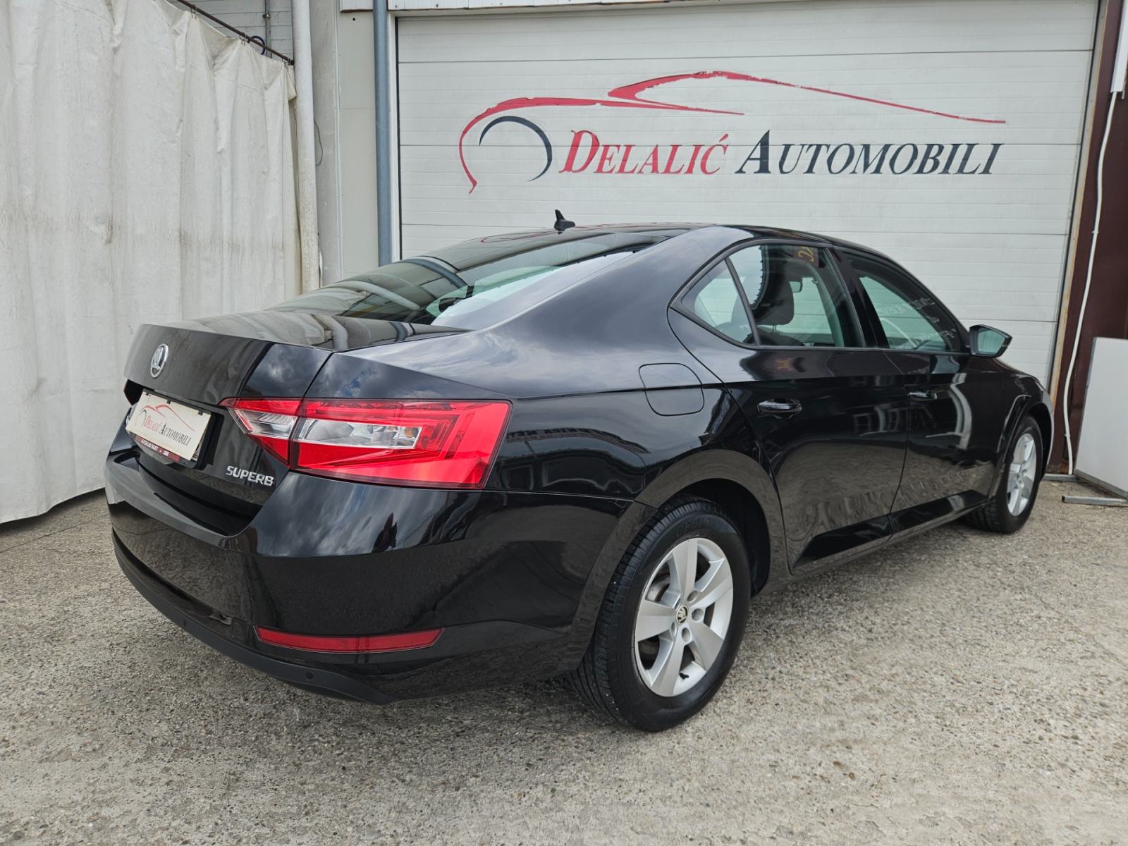 Škoda Superb Limousine 2,0 TDI L&K,163000 km,VRIJEDI POGLEDATI!, fotografija 5