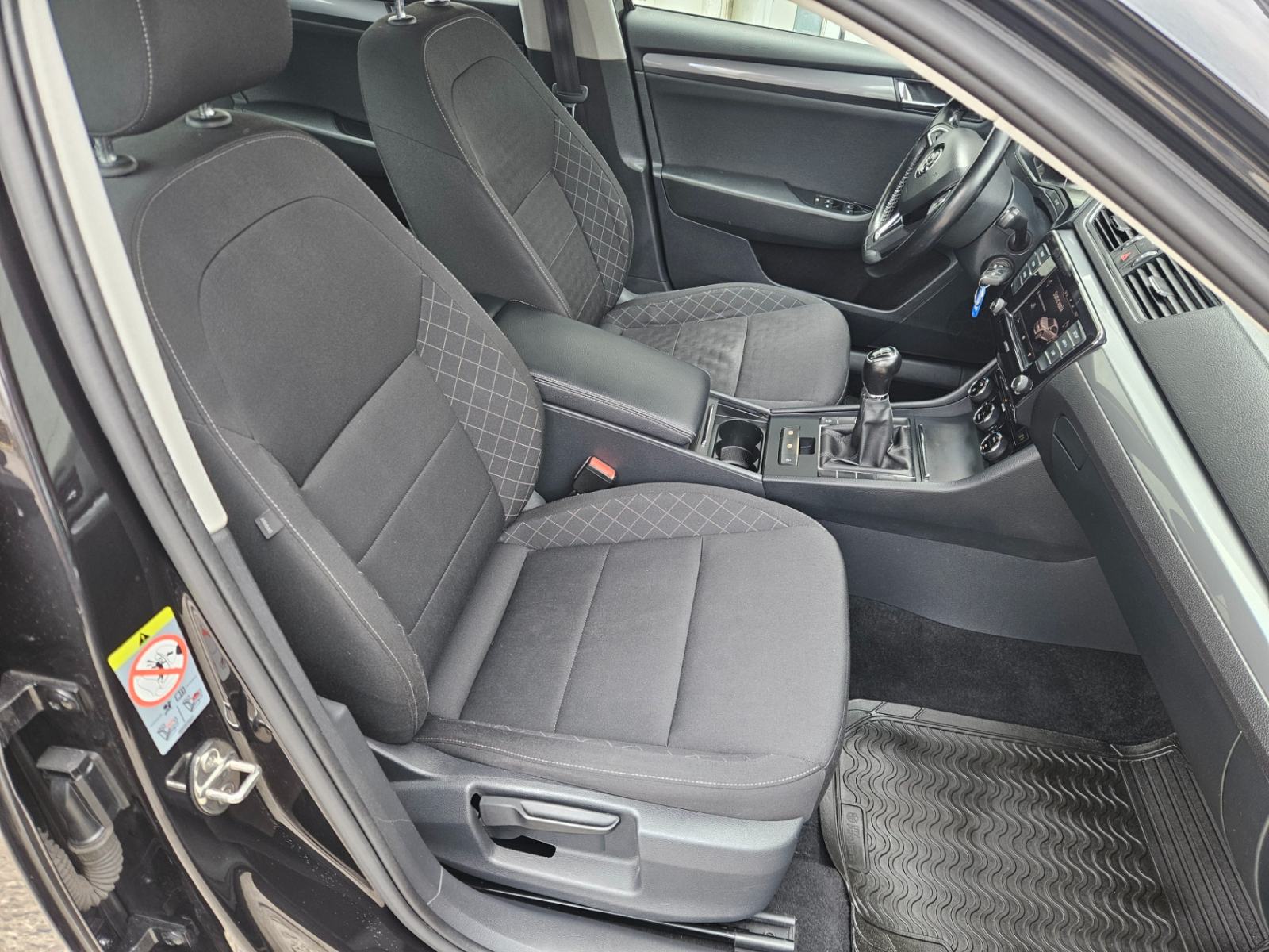 Škoda Superb Limousine 2,0 TDI L&K,163000 km,VRIJEDI POGLEDATI!, fotografija 8