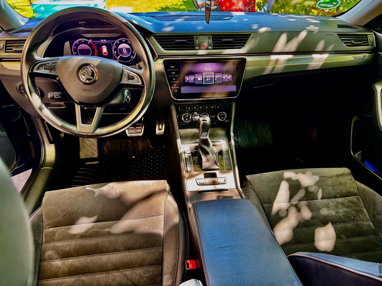 Škoda Superb Scout 2,0 190ks 4x4, fotografija 11