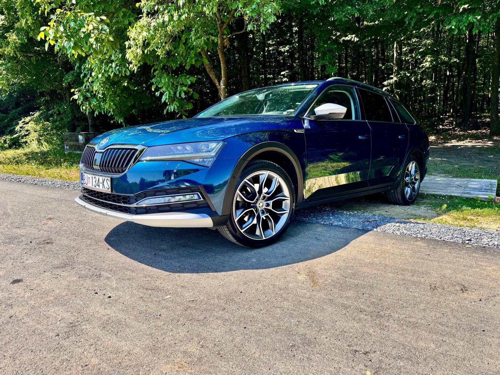 Škoda Superb Scout 2,0 190ks 4x4, fotografija 14