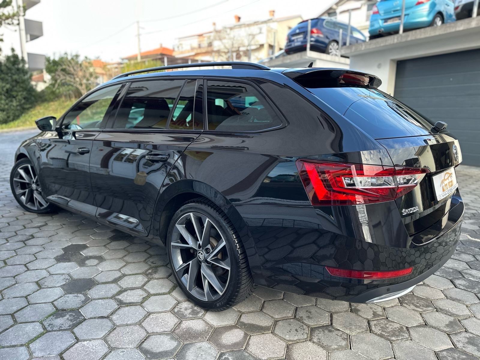 Škoda Superb Sportline 2,0 TDI automatik TOP STANJE -SERVIS-GARANCIJA!, fotografija 3
