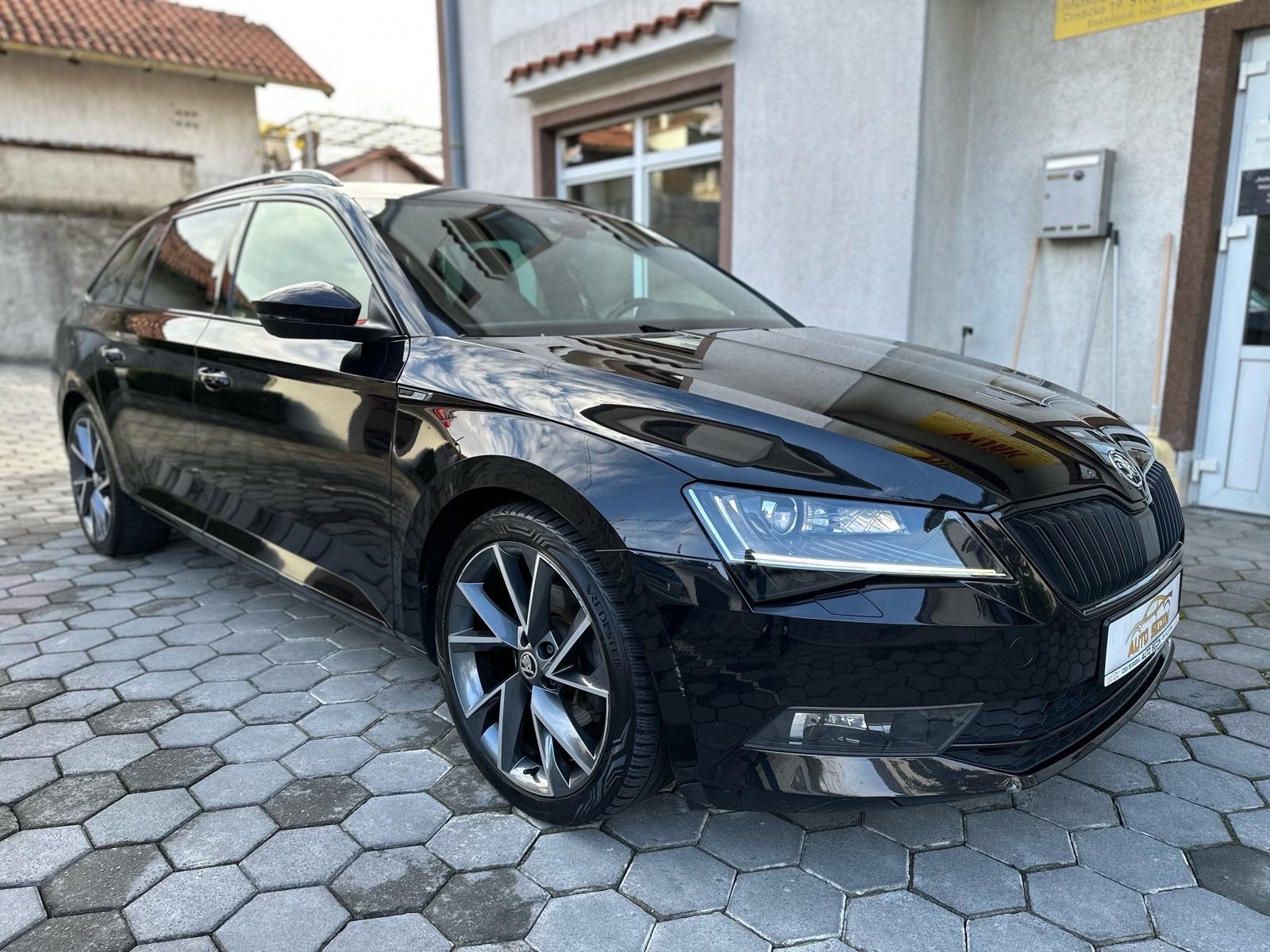 Škoda Superb Sportline 2,0 TDI automatik TOP STANJE -SERVIS-GARANCIJA!, fotografija 7