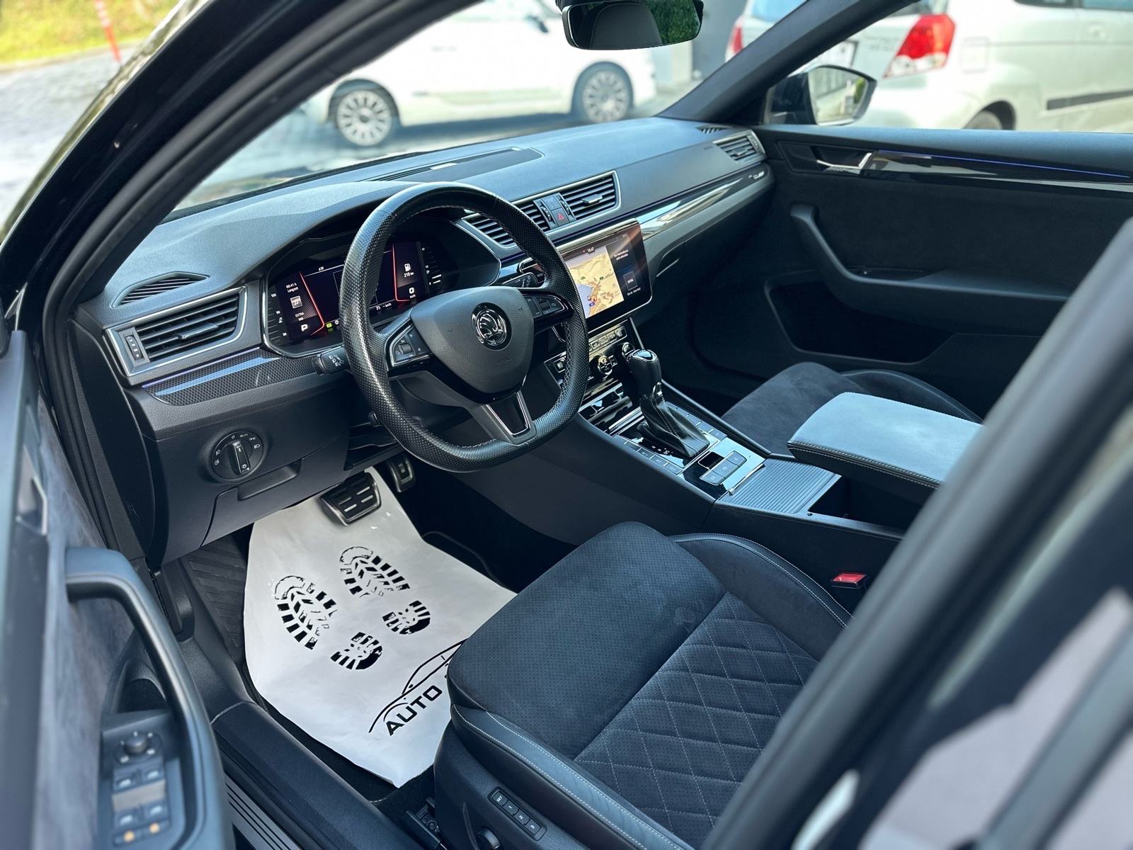 Škoda Superb Sportline 2,0 TDI automatik TOP STANJE -SERVIS-GARANCIJA!, fotografija 9