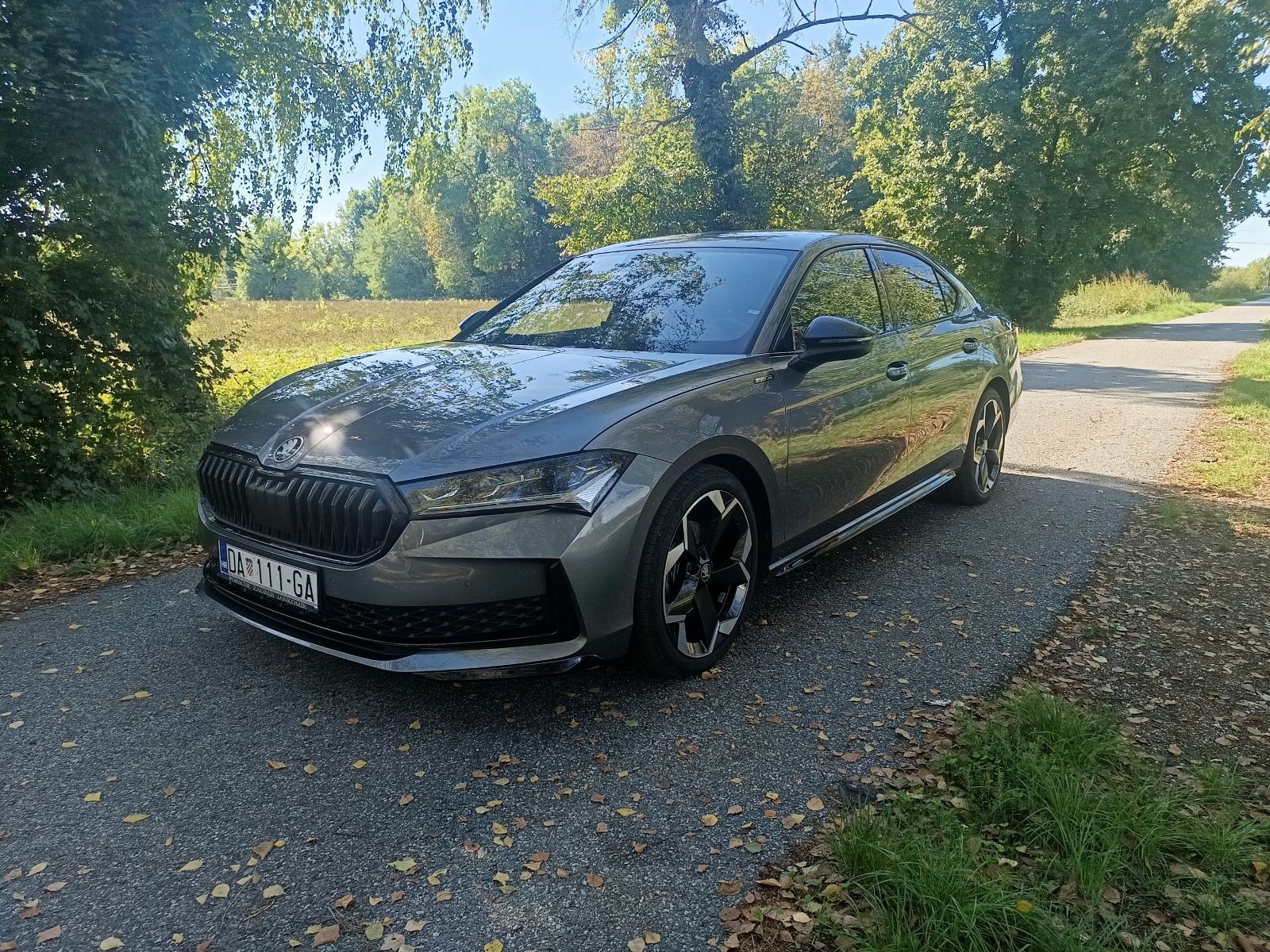 Škoda Superb Sportline 2,0 TDI DSG, fotografija 1