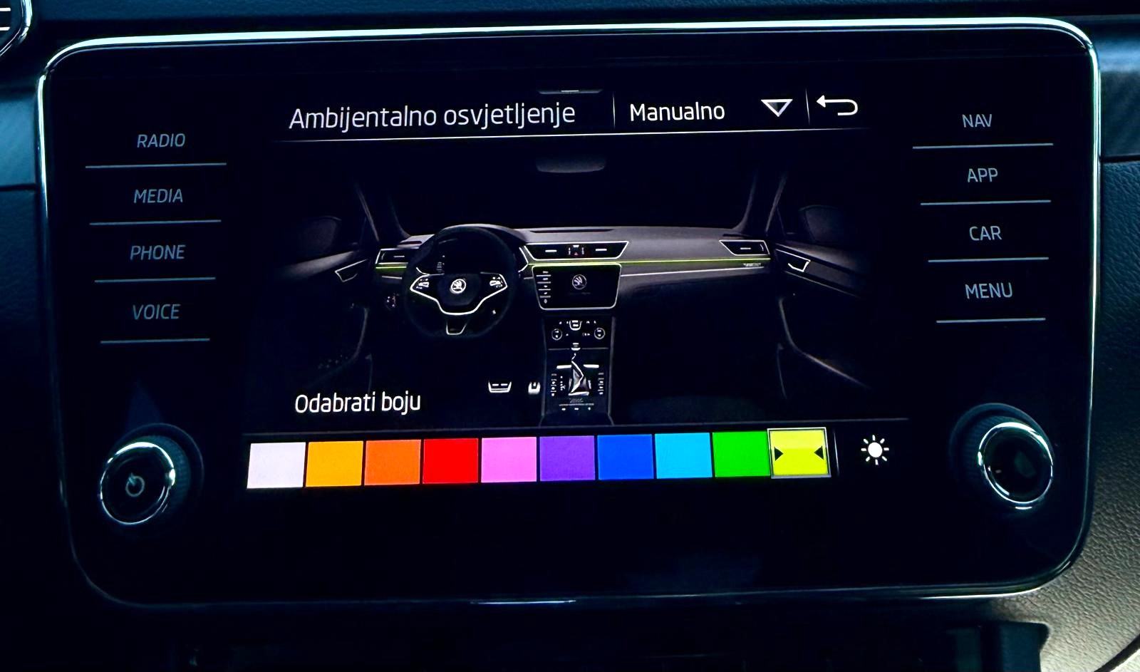 Škoda Superb SportLine 2,0 TDi DSG⭐️ TVORNIČKA GARANCIJA 4 GODINE ⭐️, fotografija 15