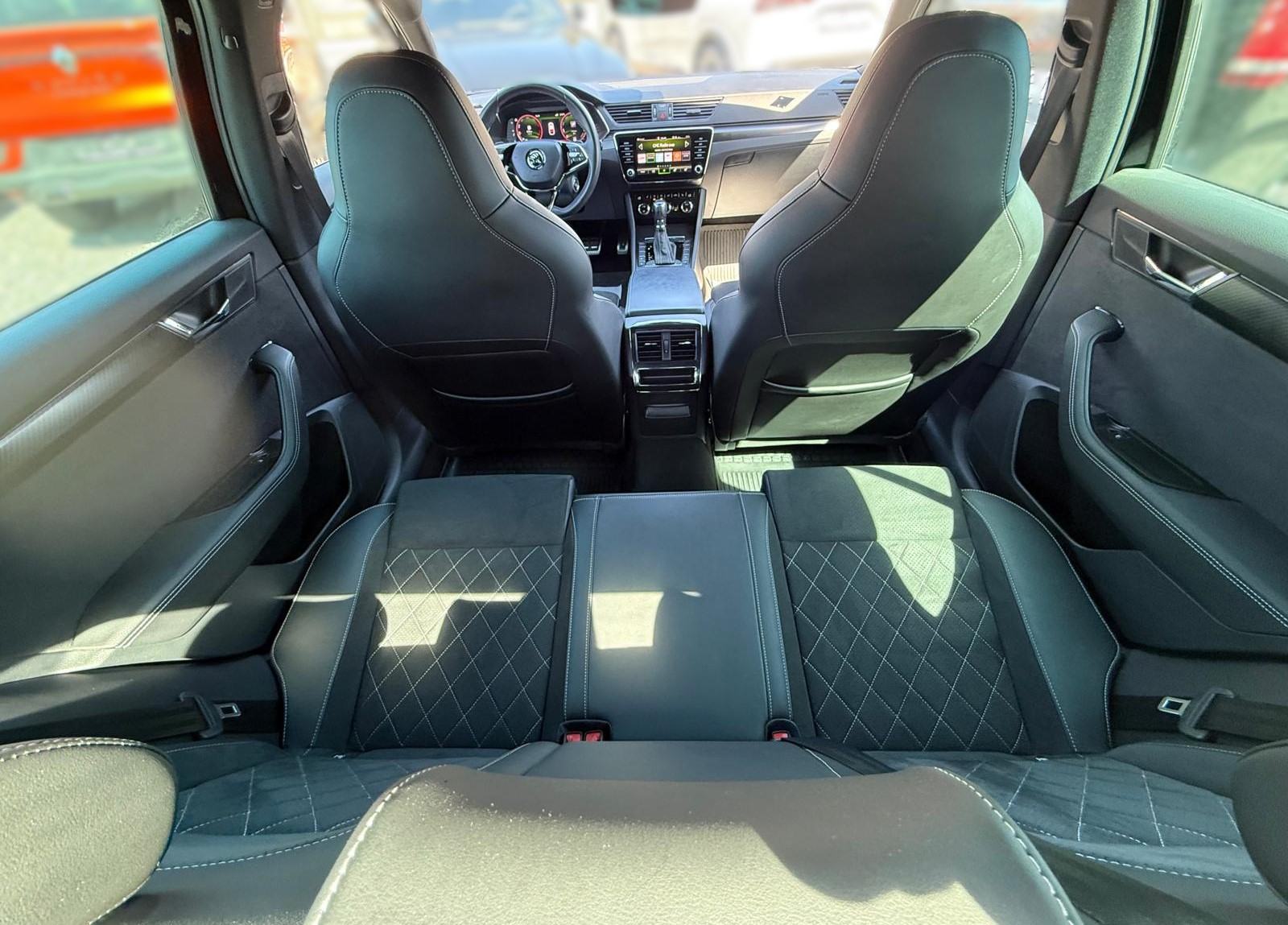 Škoda Superb SportLine 2,0 TDi DSG⭐️ TVORNIČKA GARANCIJA 4 GODINE ⭐️, fotografija 9