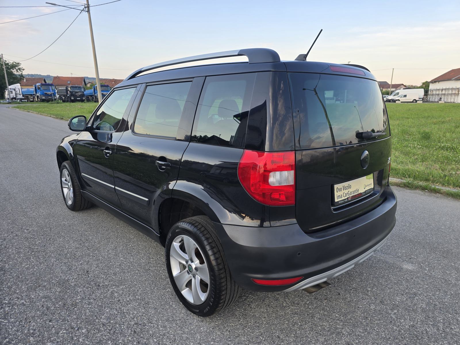 Škoda Yeti 1,6 TDI-2013god.mod-KLIMA-alu,167tkm,chrom,tempomat,KARTICE, fotografija 9