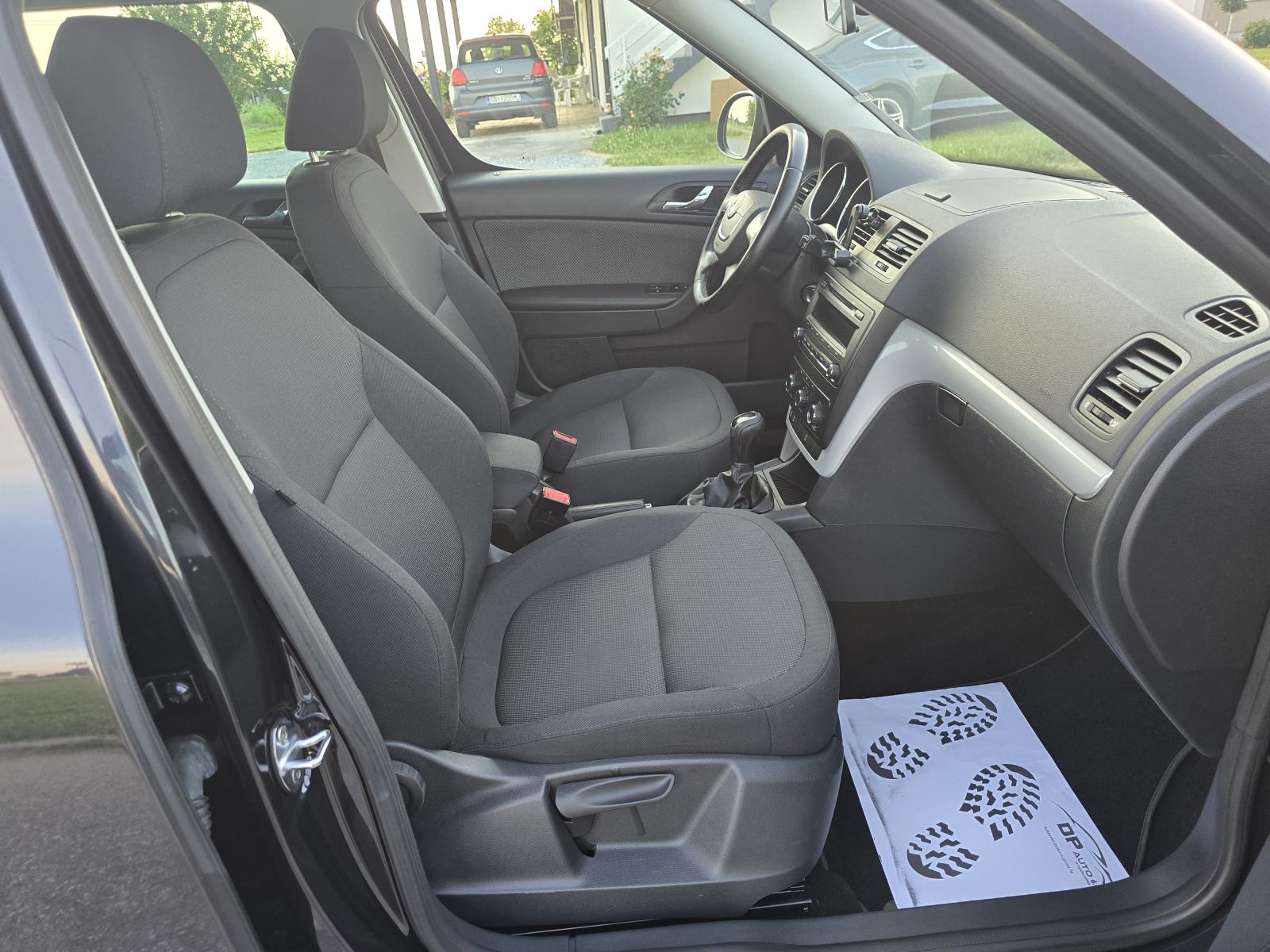 Škoda Yeti 1,6 TDI-2013god.mod-KLIMA-alu,167tkm,chrom,tempomat,KARTICE, fotografija 10