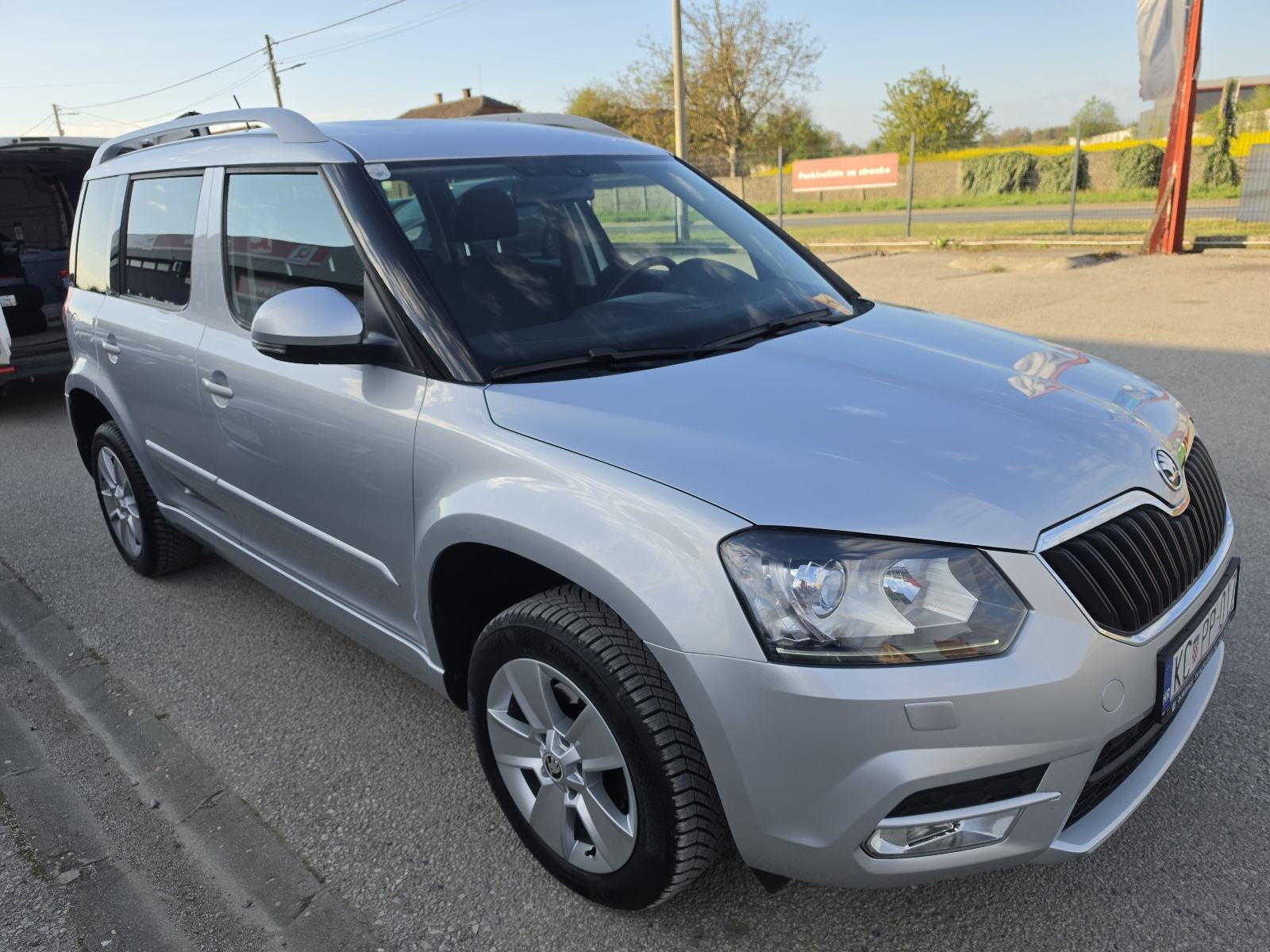 Škoda Yeti 1,6 TDI automatik..67 tkm..Xenon, fotografija 2