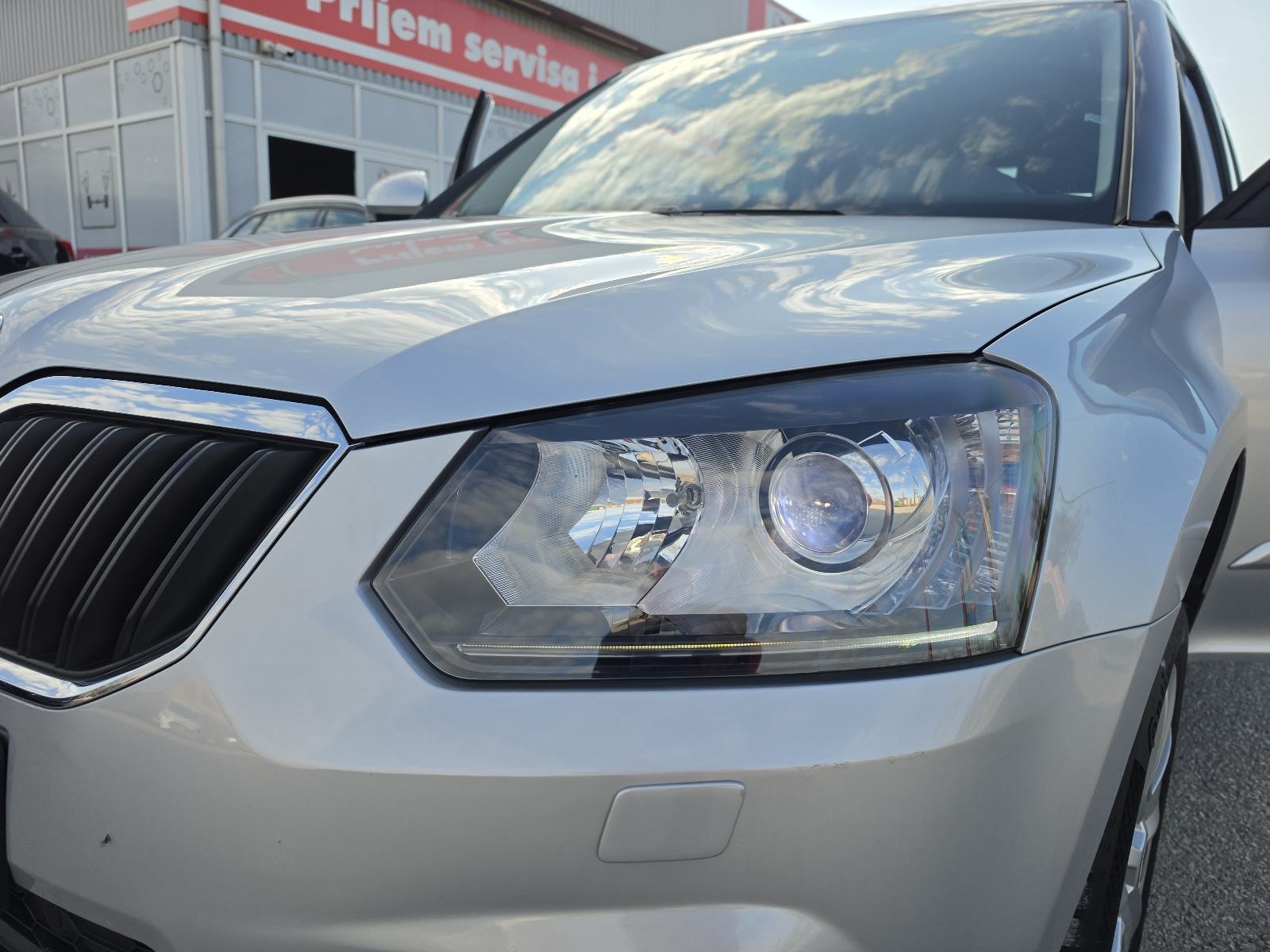 Škoda Yeti 1,6 TDI automatik..67 tkm..Xenon, fotografija 5