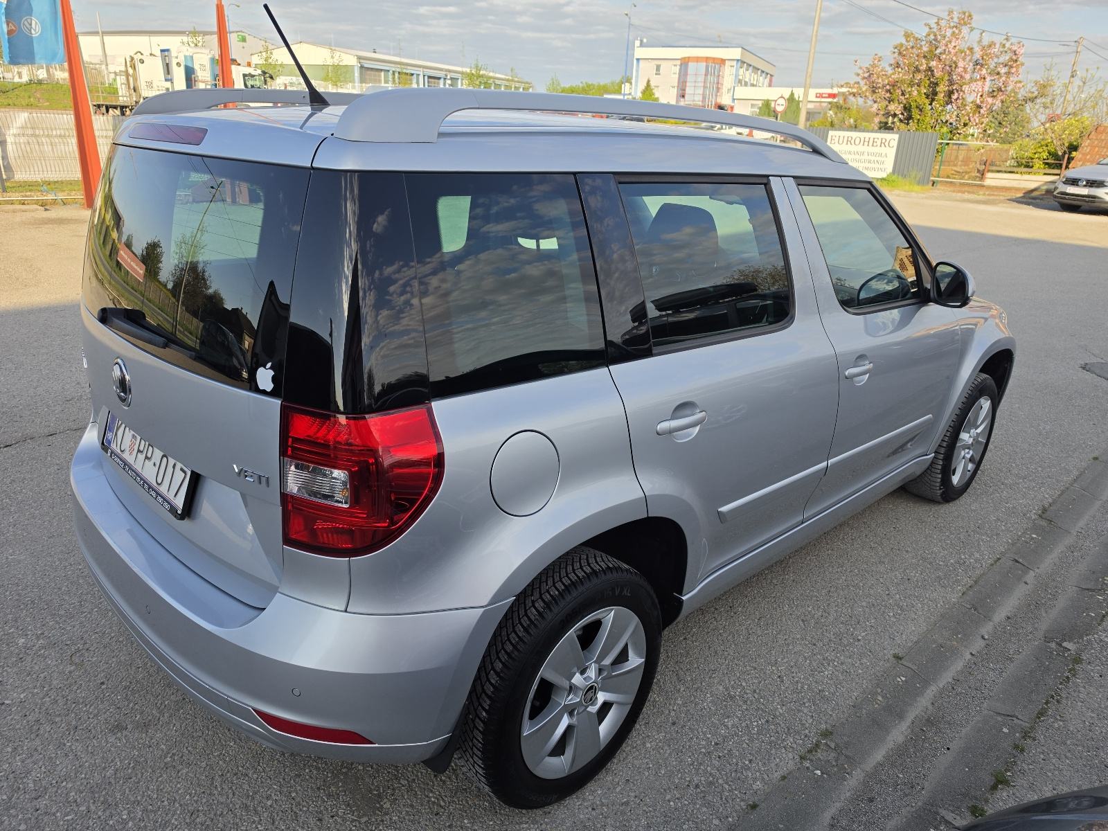 Škoda Yeti 1,6 TDI automatik..67 tkm..Xenon, fotografija 3