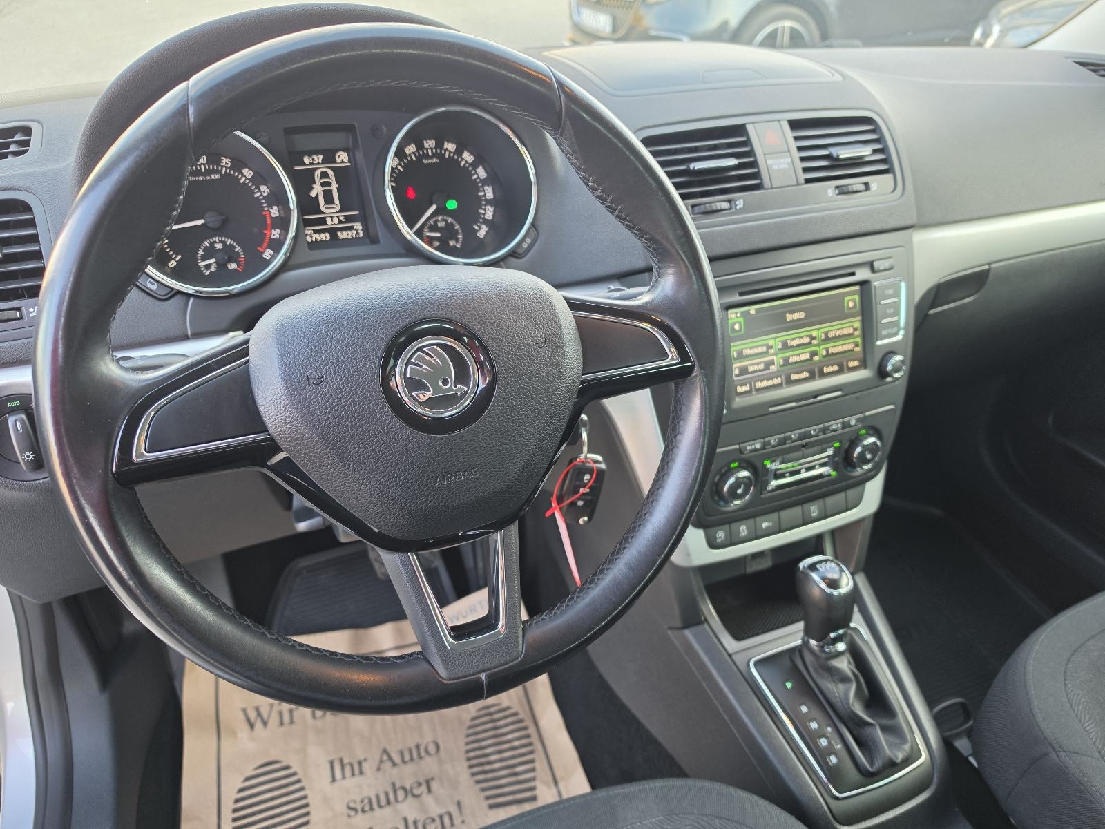 Škoda Yeti 1,6 TDI automatik..67 tkm..Xenon, fotografija 6