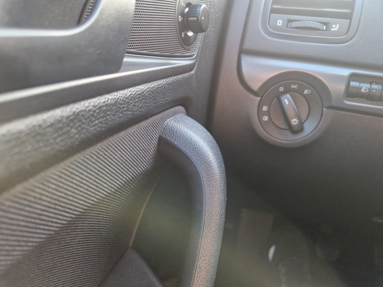 Škoda Yeti 1,6 TDI kuka Kartice do 36 mj jamstvo uz dogovor, fotografija 6