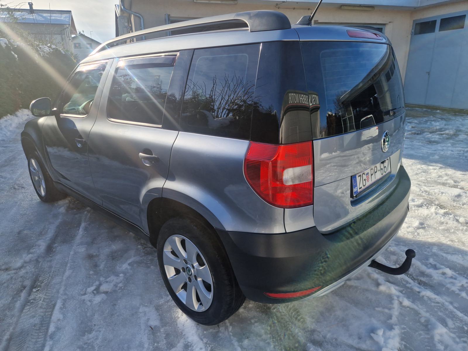 Škoda Yeti 1,6 TDI kuka Kartice do 36 mj jamstvo uz dogovor, fotografija 2