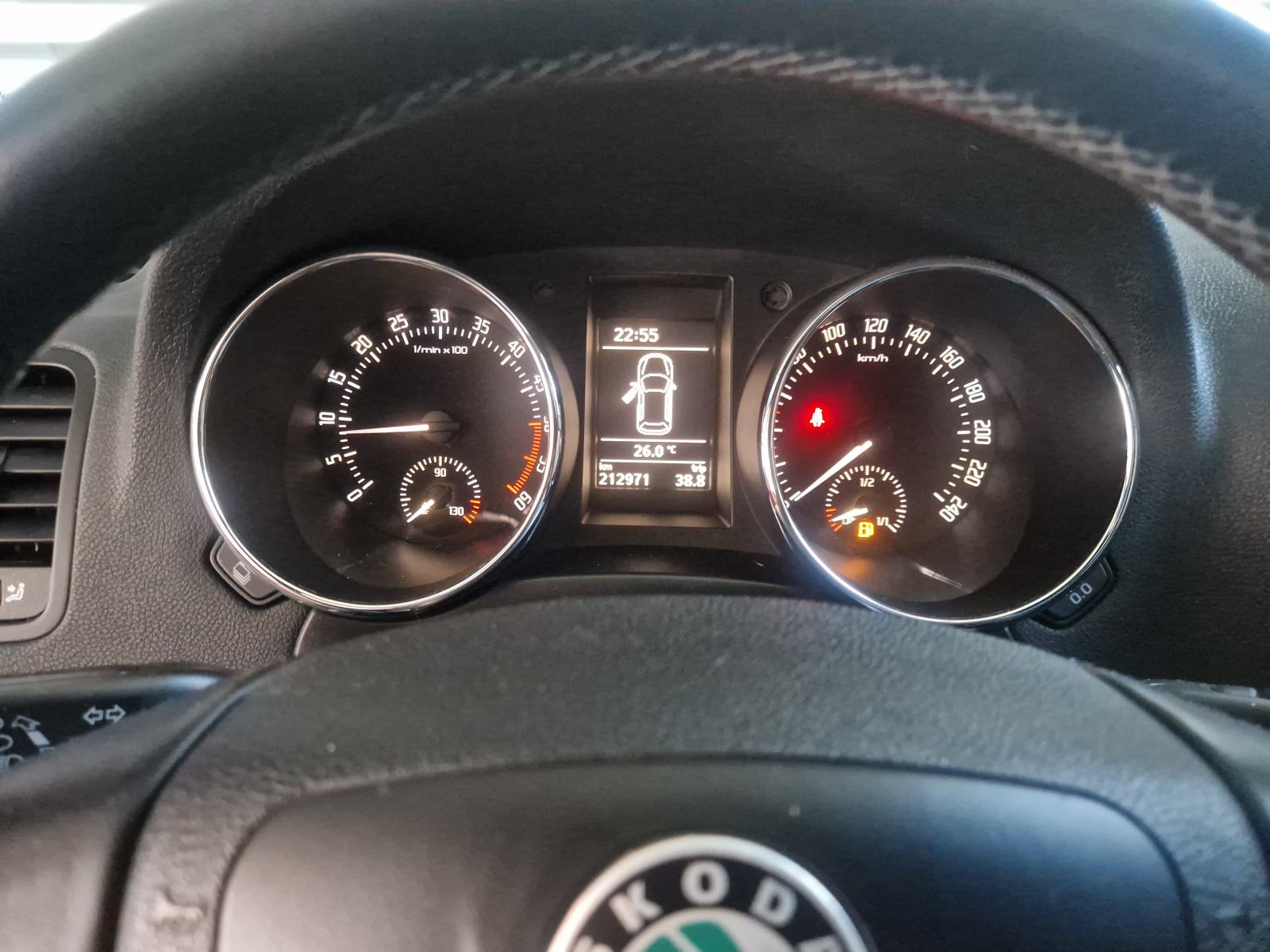 Škoda Yeti 1,6 TDI kuka Kartice do 36 mj jamstvo uz dogovor, fotografija 16