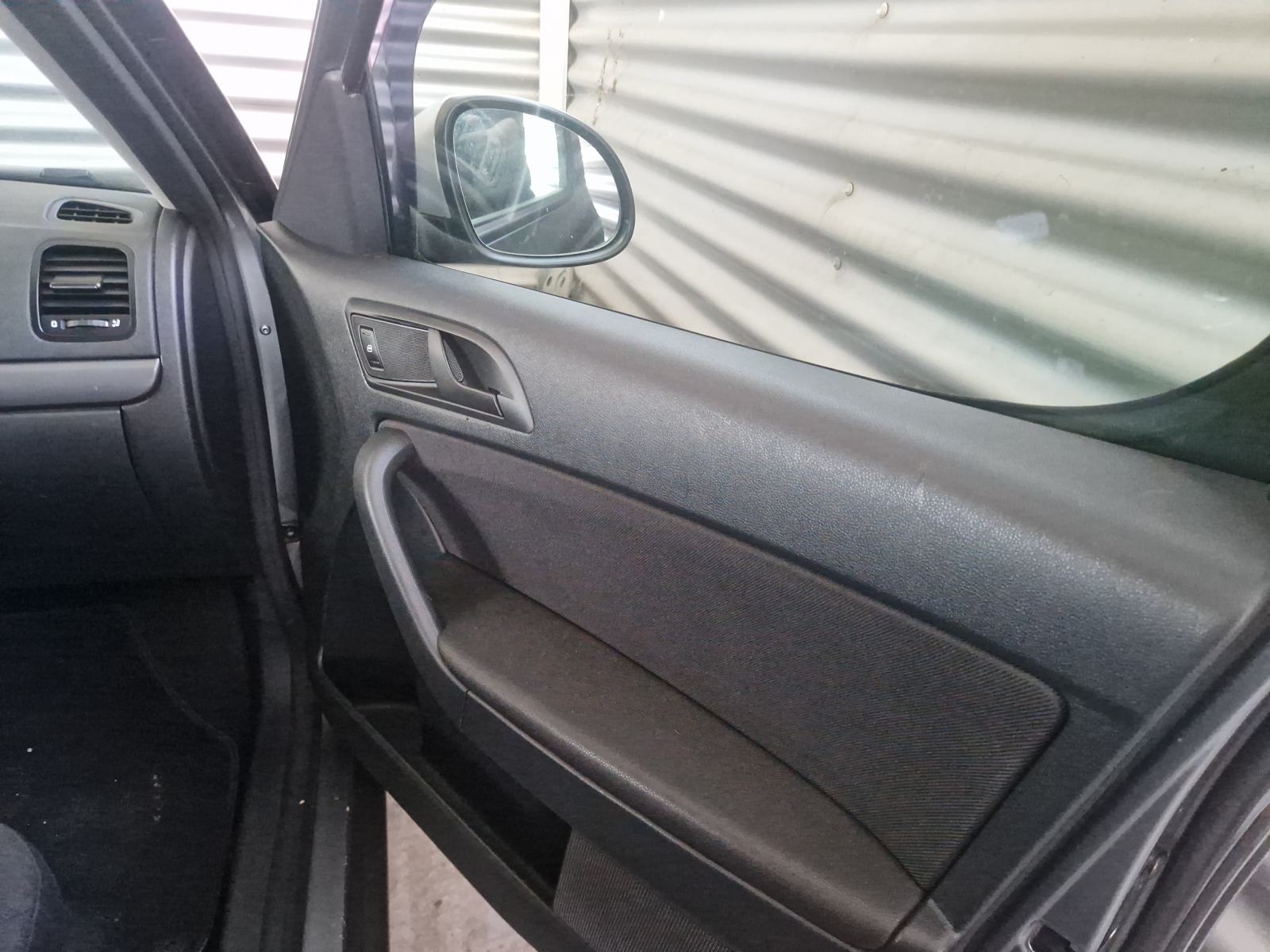 Škoda Yeti 1,6 TDI kuka Kartice do 36 mj jamstvo uz dogovor, fotografija 17
