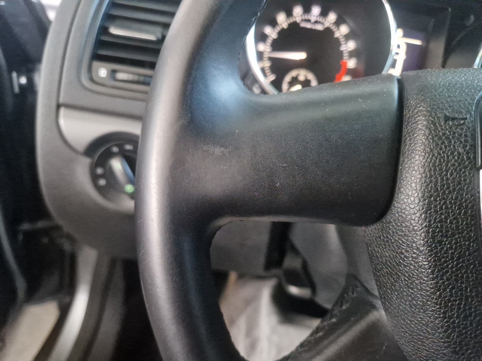 Škoda Yeti 1,6 TDI kuka Kartice do 36 mj jamstvo uz dogovor, fotografija 20