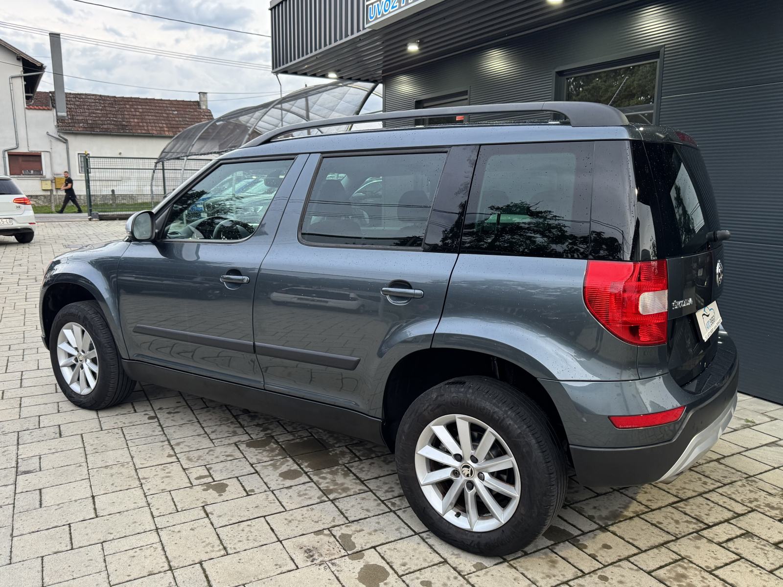 Škoda Yeti 2,0 TDI ⭐ Outdoor ⭐ PDC, Tempomat, Grijj. Sjed., Euro kuka, fotografija 8